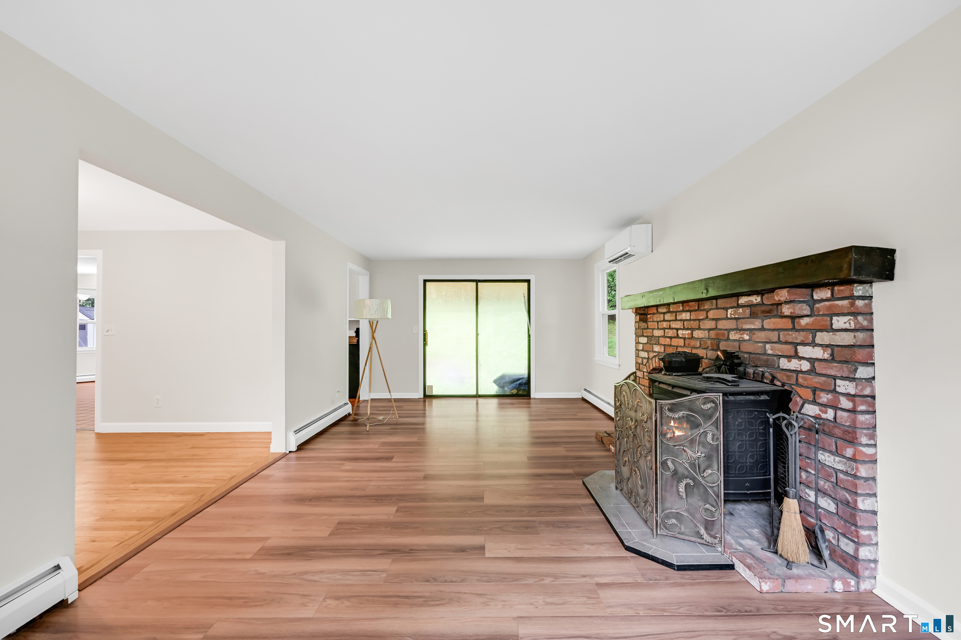228 Echo Drive photo 3