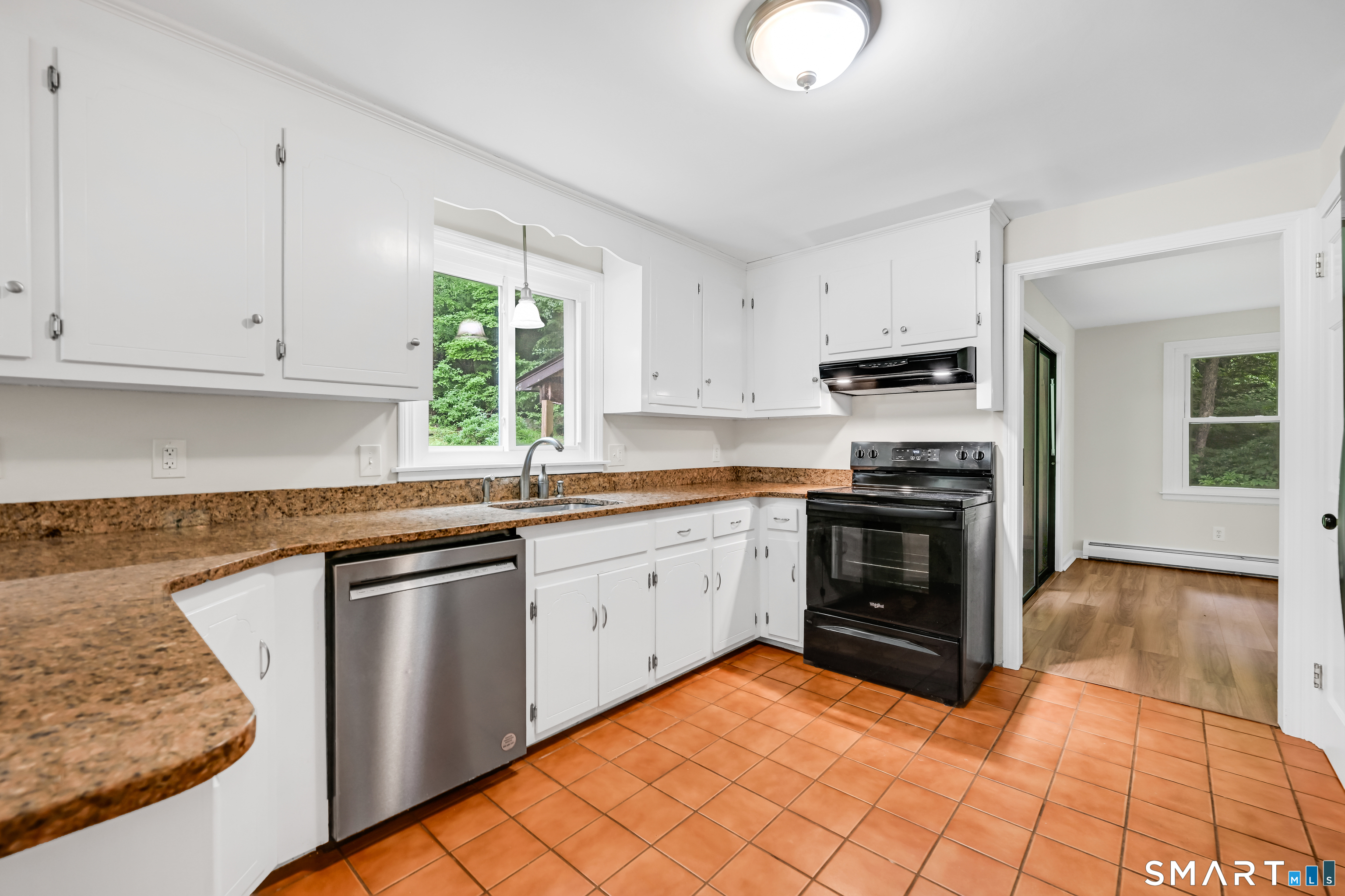 228 Echo Drive photo 7