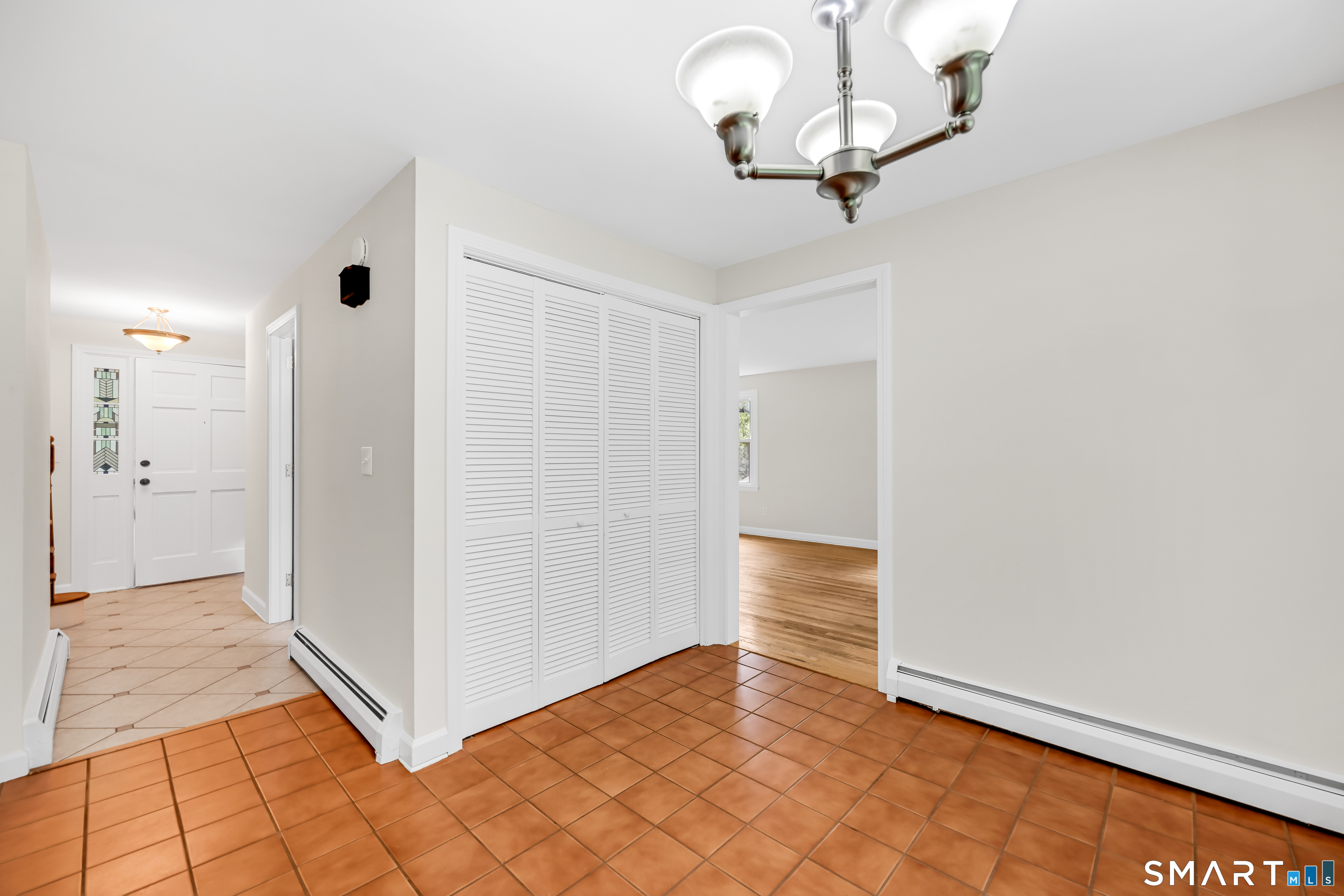 228 Echo Drive photo 14