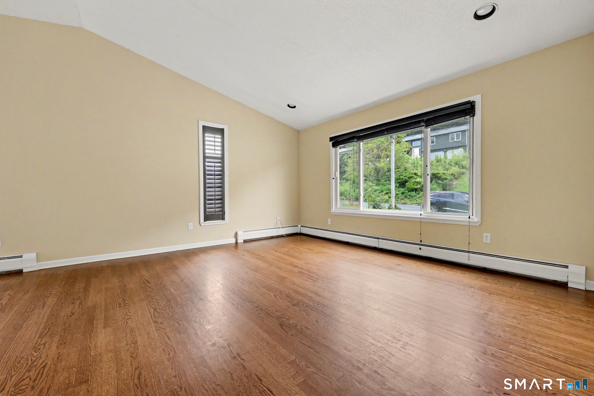 35 Bruce Drive photo 7
