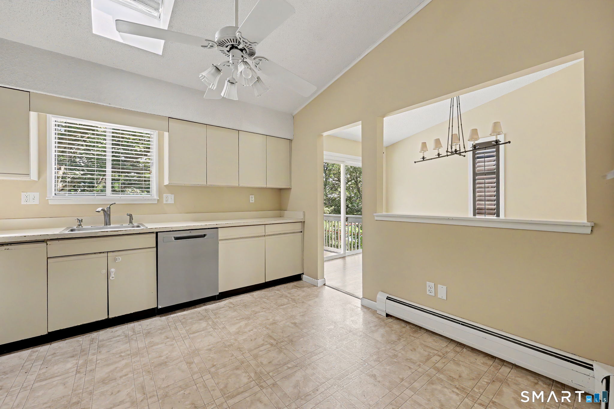 35 Bruce Drive photo 10
