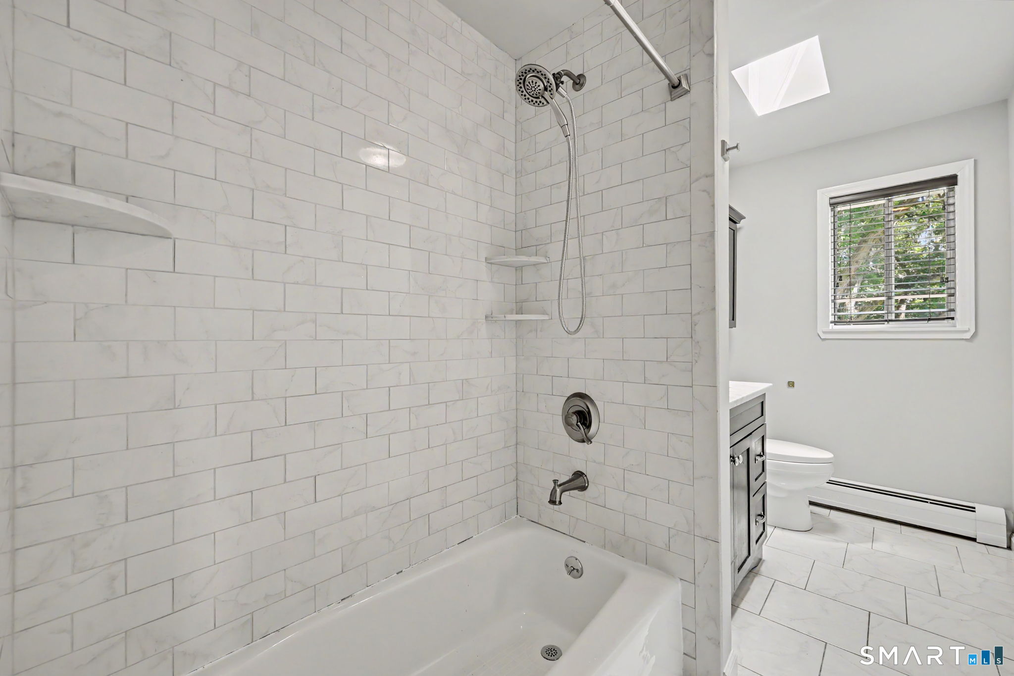 35 Bruce Drive photo 14