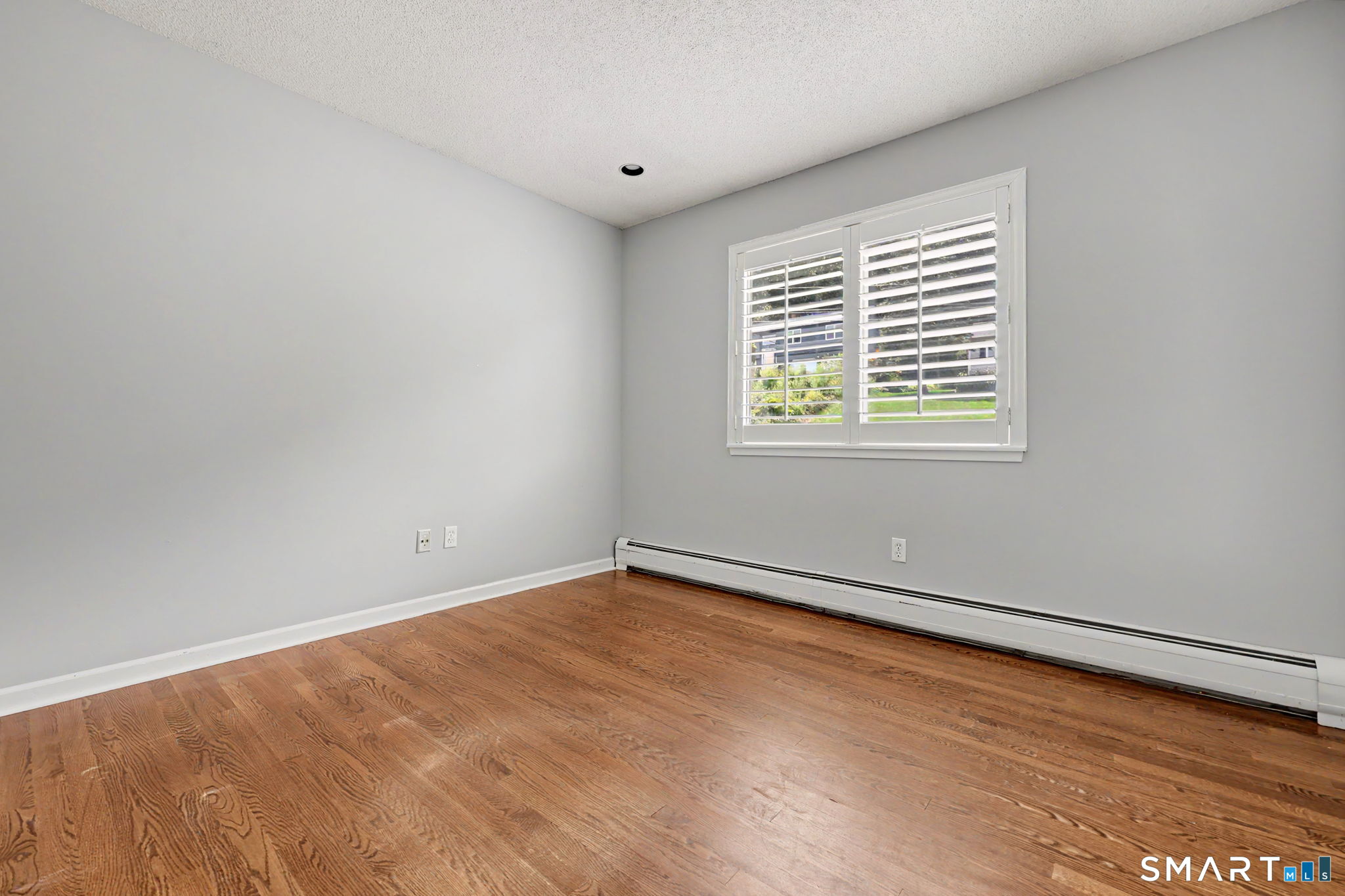 35 Bruce Drive photo 16