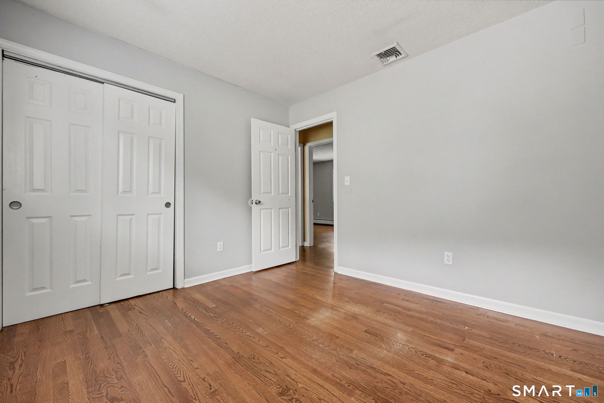 35 Bruce Drive photo 17