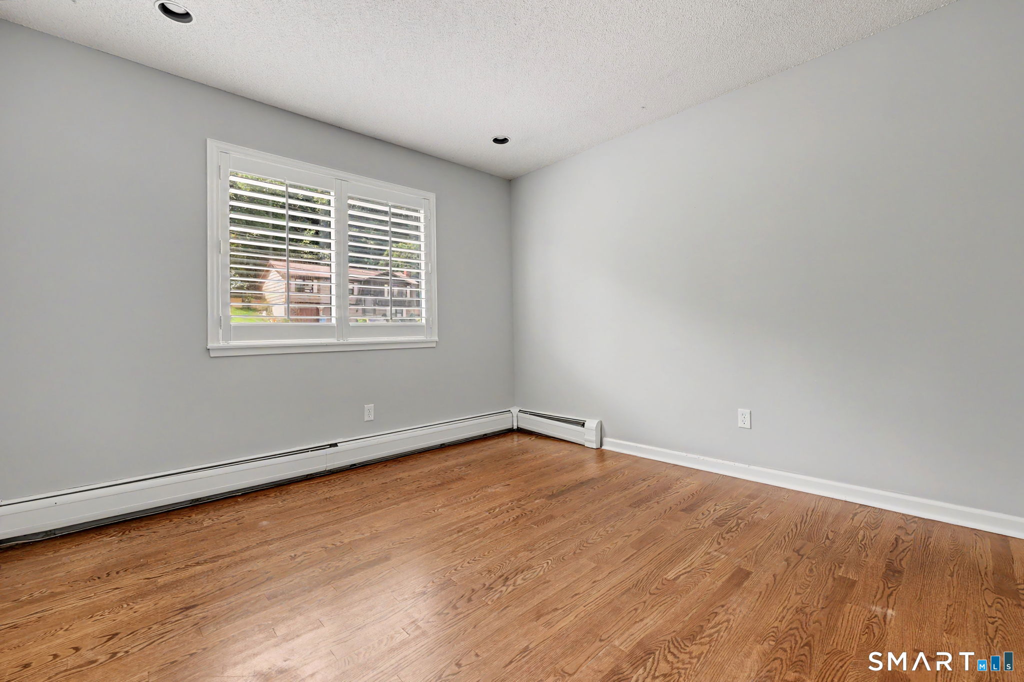 35 Bruce Drive photo 18
