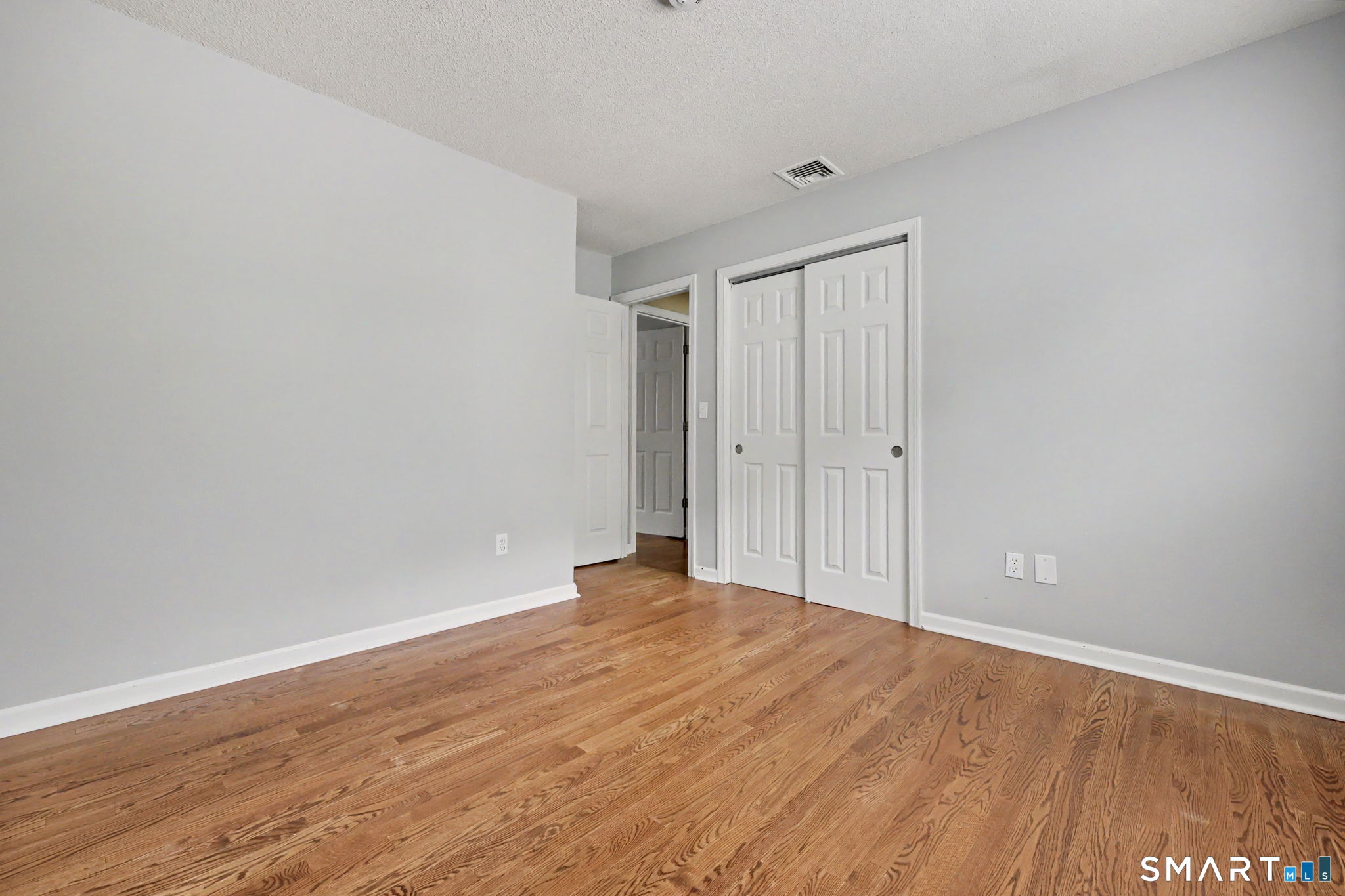 35 Bruce Drive photo 19
