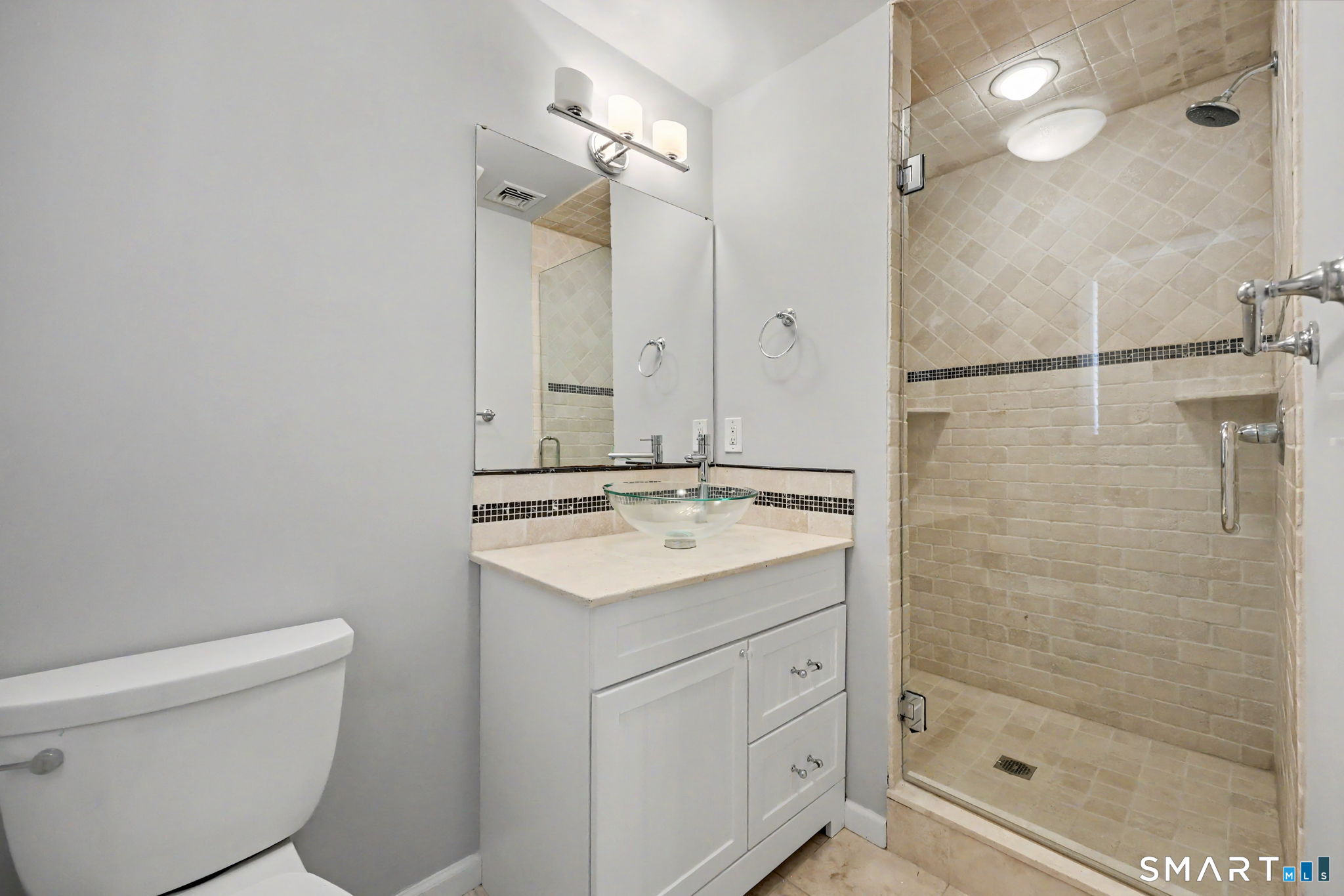 35 Bruce Drive photo 23