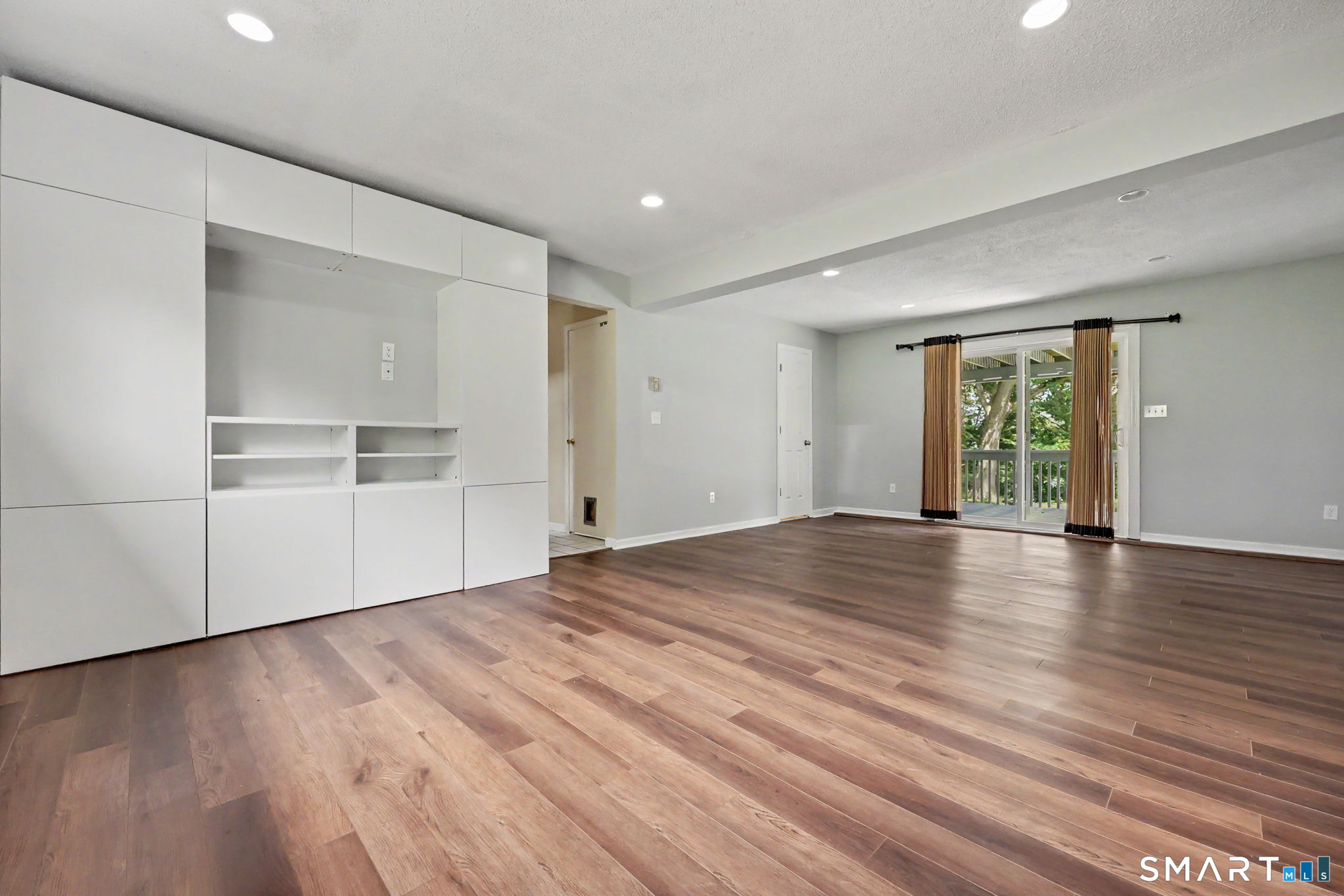 35 Bruce Drive photo 26