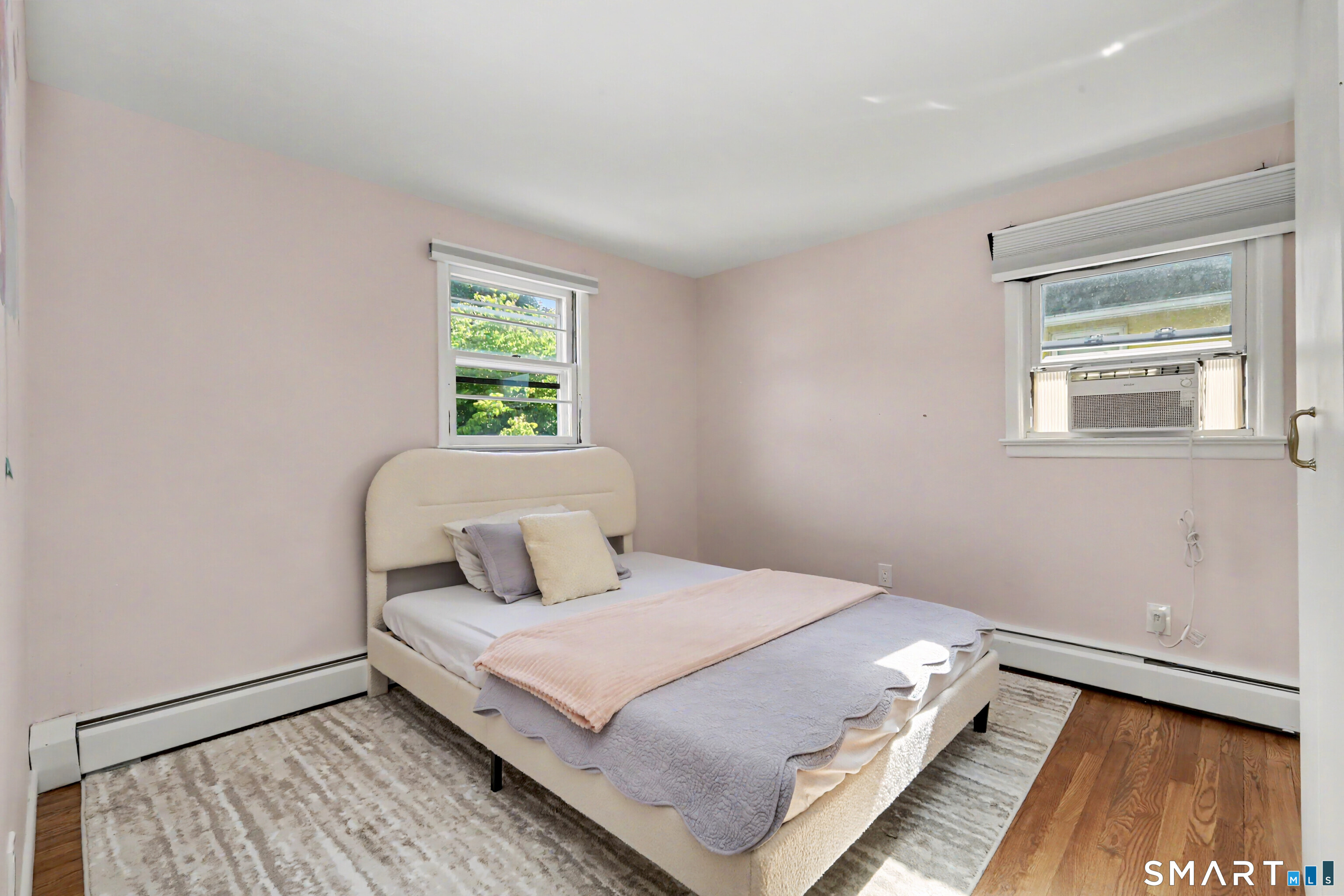 35 Travis Avenue photo 17