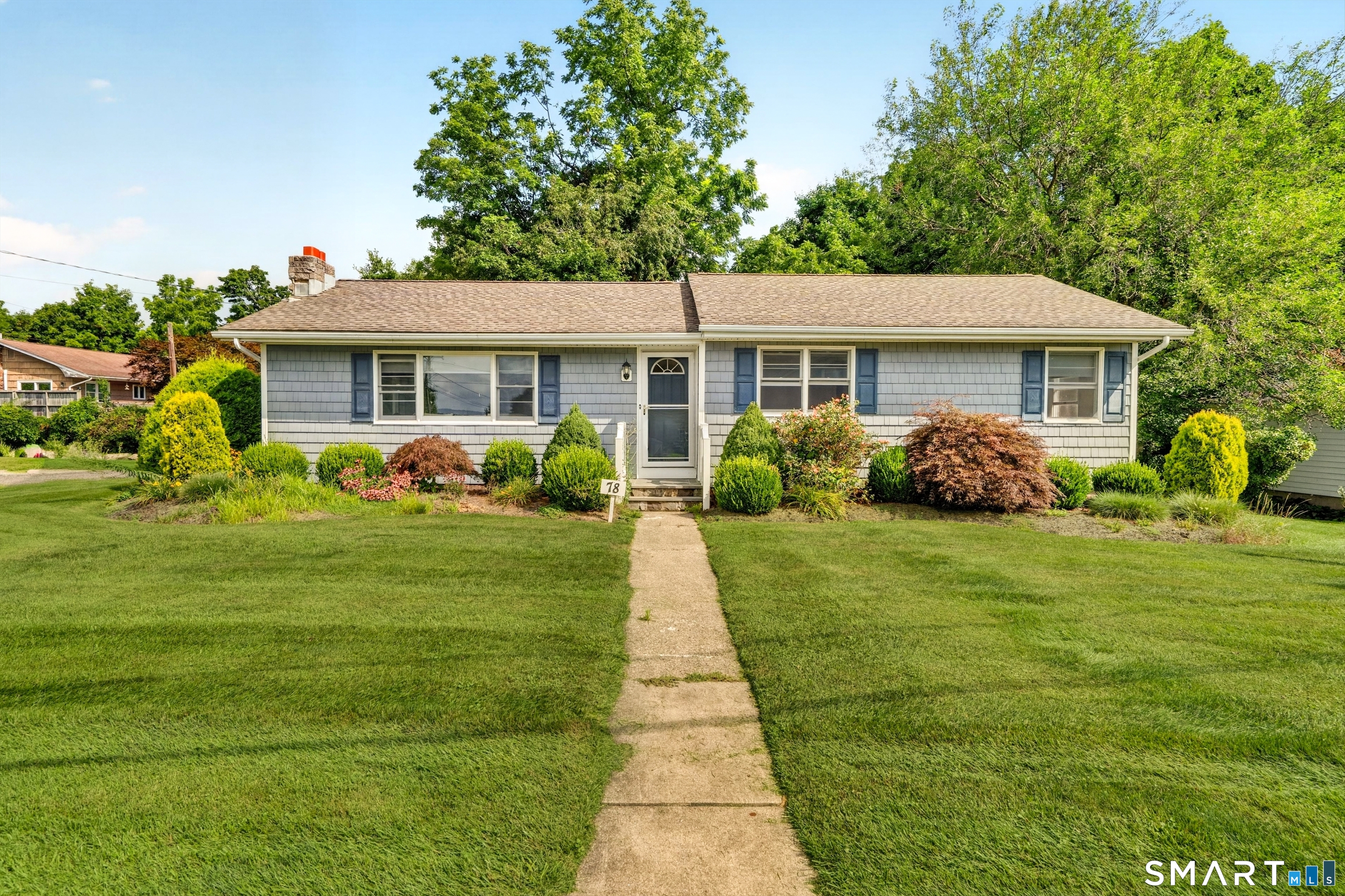 78 Arrowhead Road photo 2
