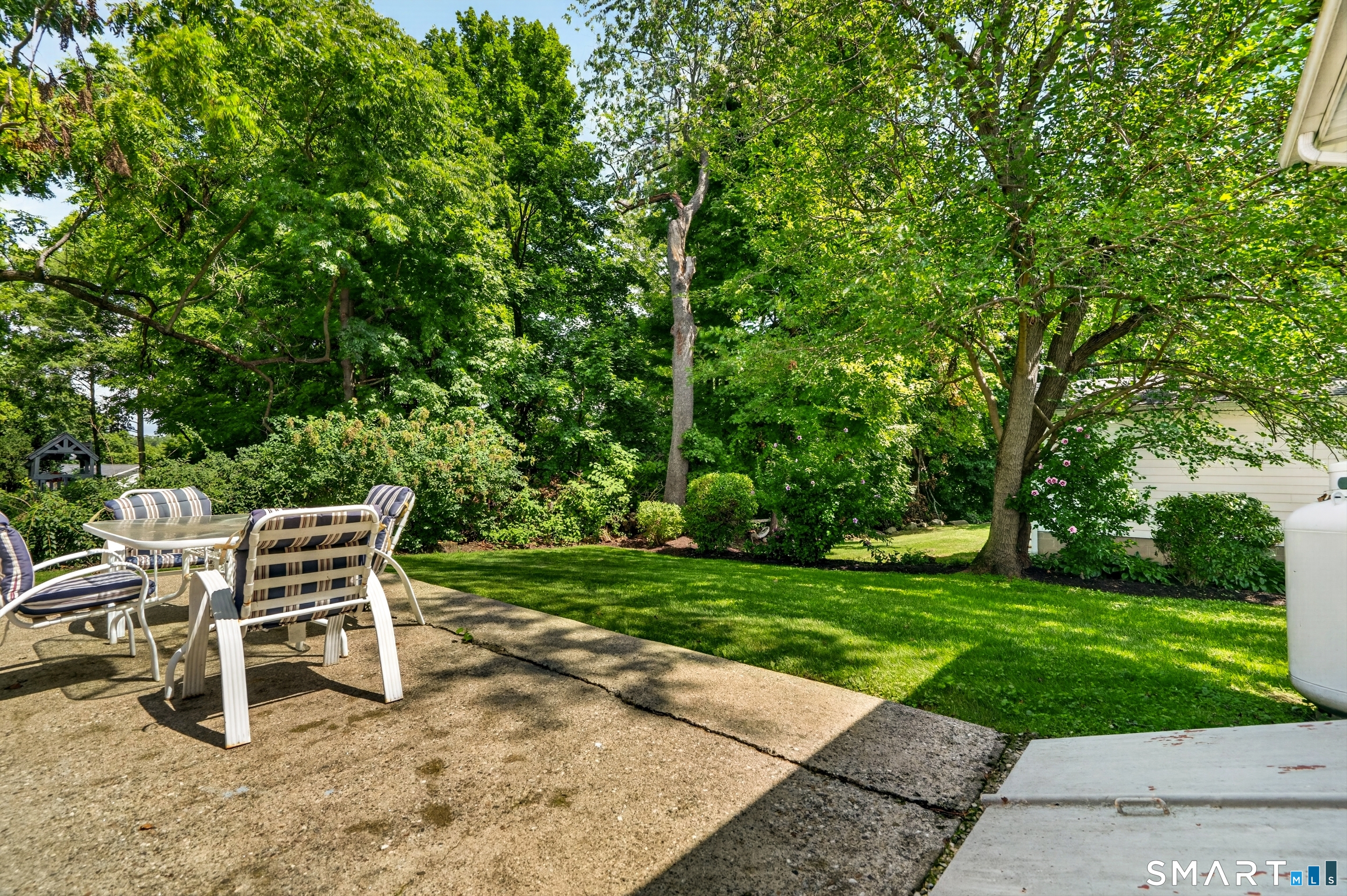 78 Arrowhead Road photo 29