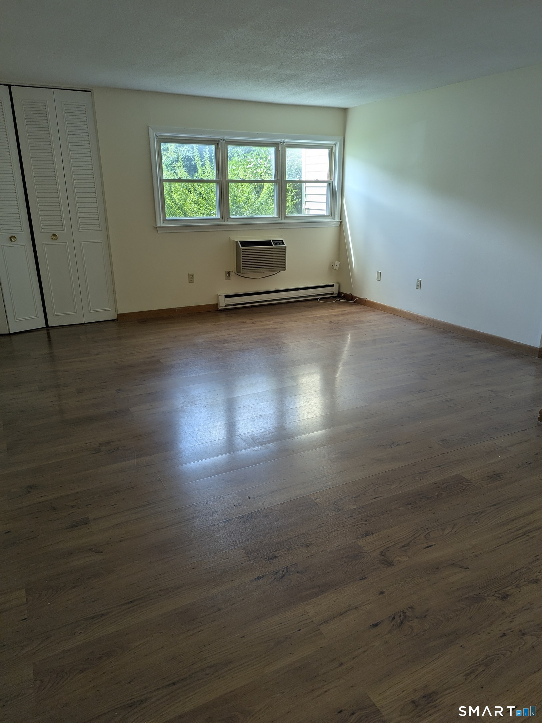 36 Thompson Road  Unit #B photo 2