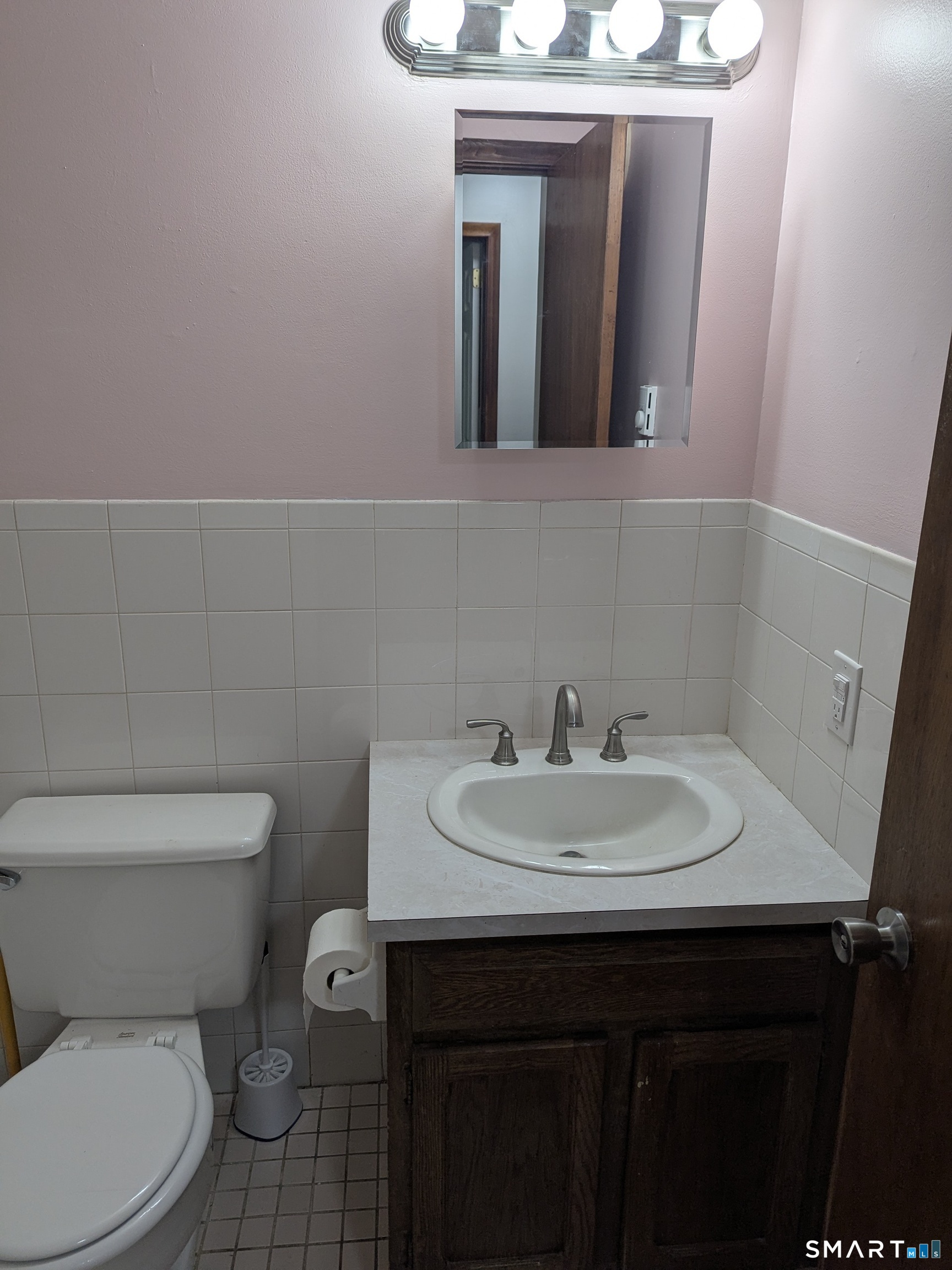 36 Thompson Road  Unit #B photo 8