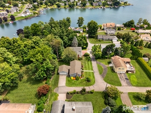 78 Arrowhead, Brookfield