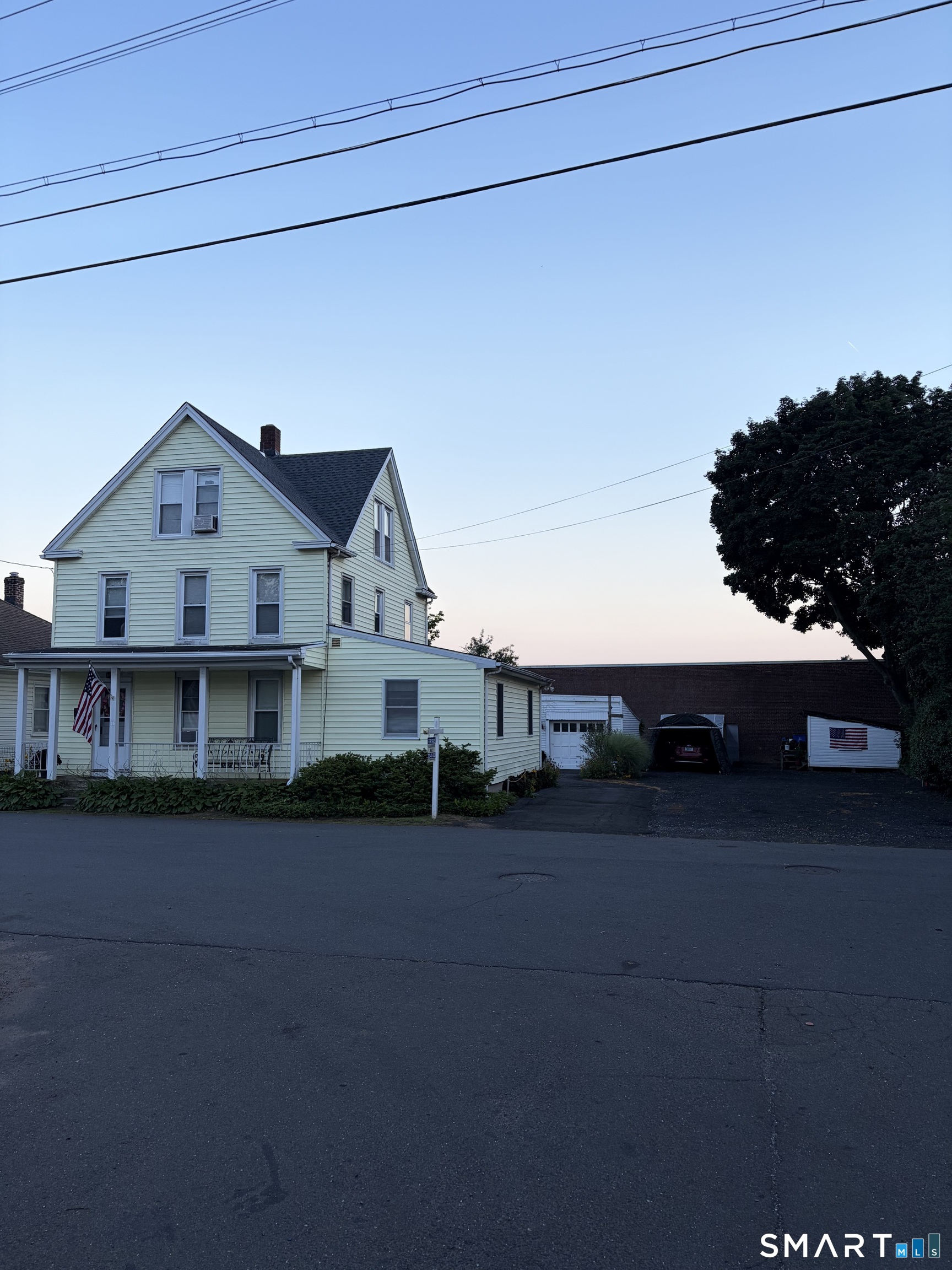 15 Oregon Avenue photo 2