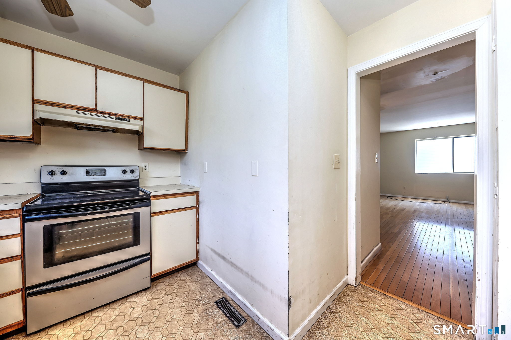 10 Hawthorne Avenue  Unit #12 photo 20