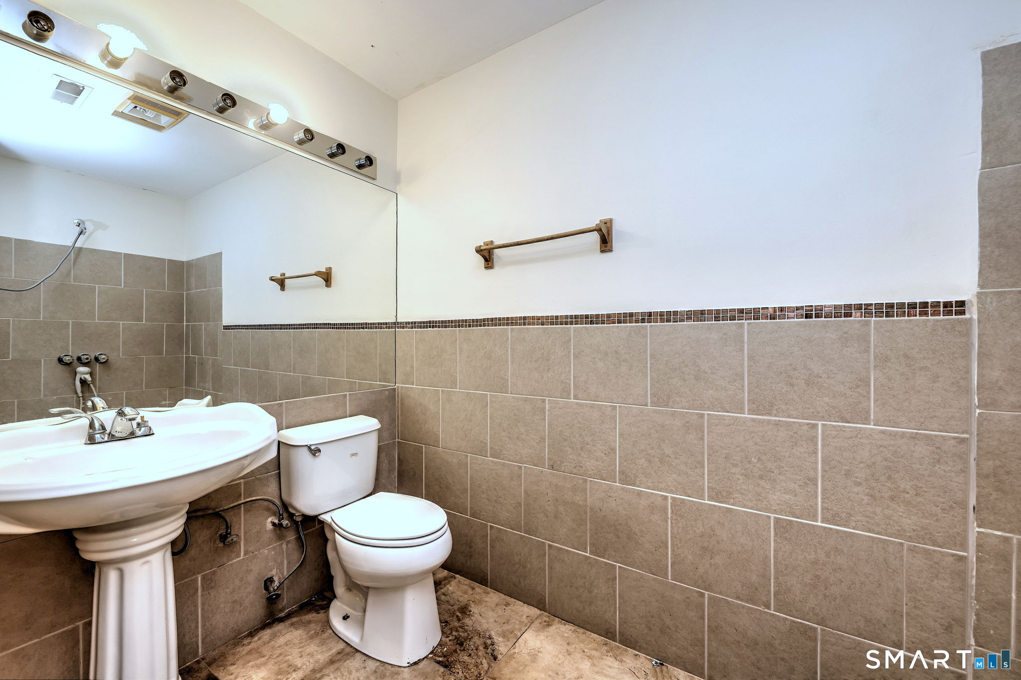 10 Hawthorne Avenue  Unit #12 photo 31