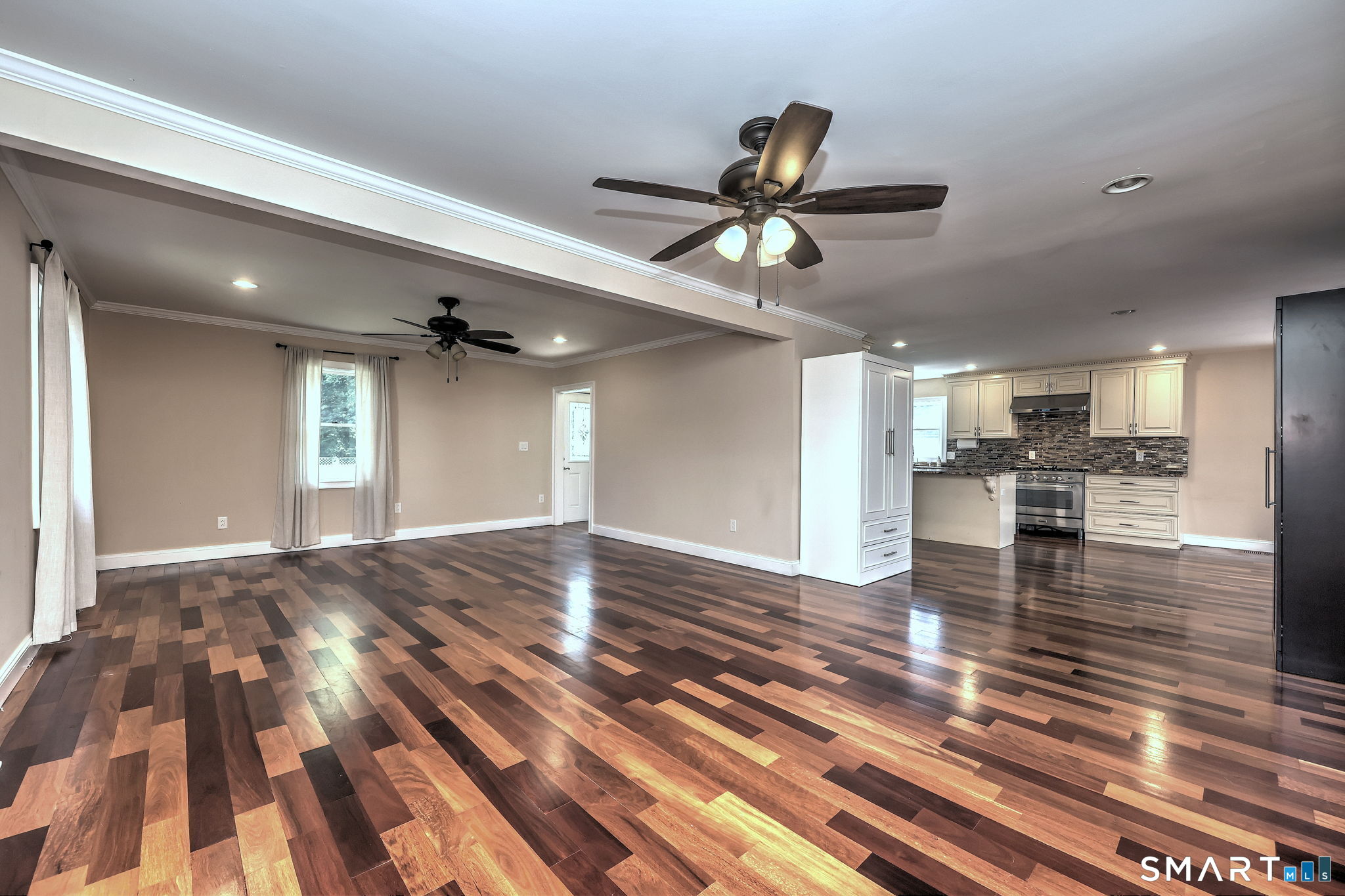 647 New Haven Avenue photo 17