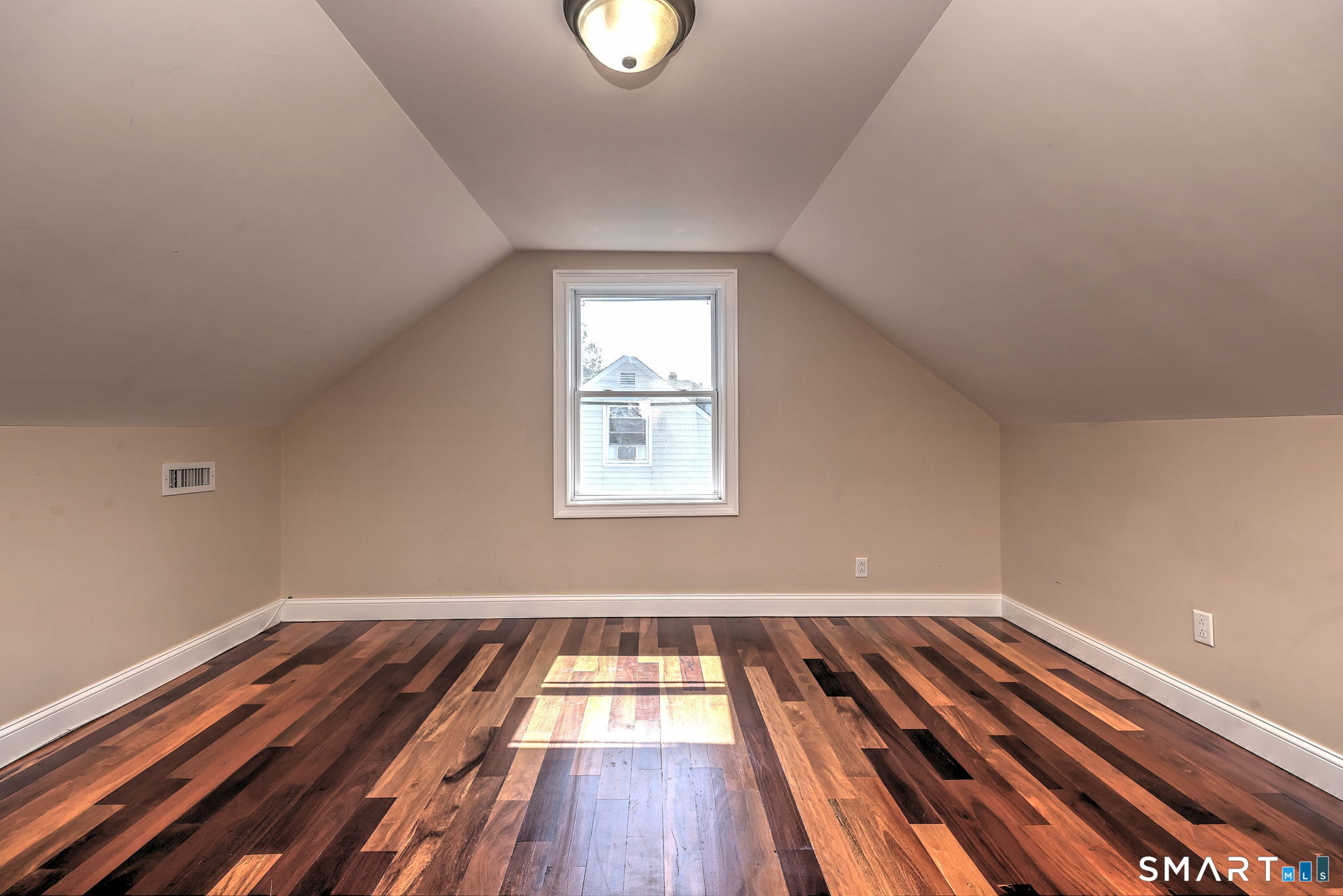 647 New Haven Avenue photo 26