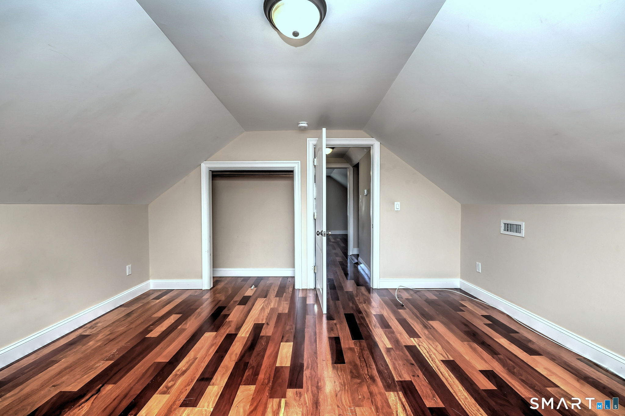 647 New Haven Avenue photo 27