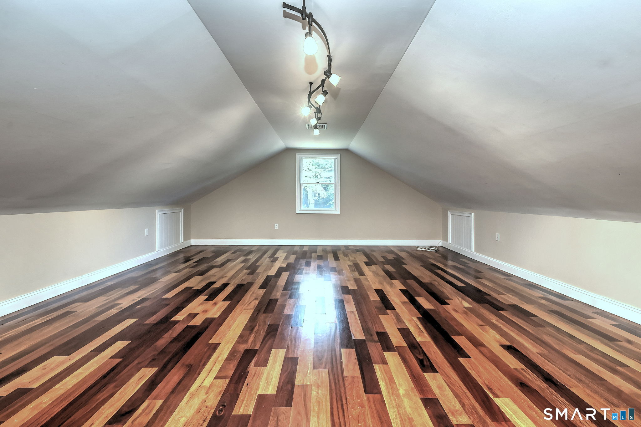 647 New Haven Avenue photo 30