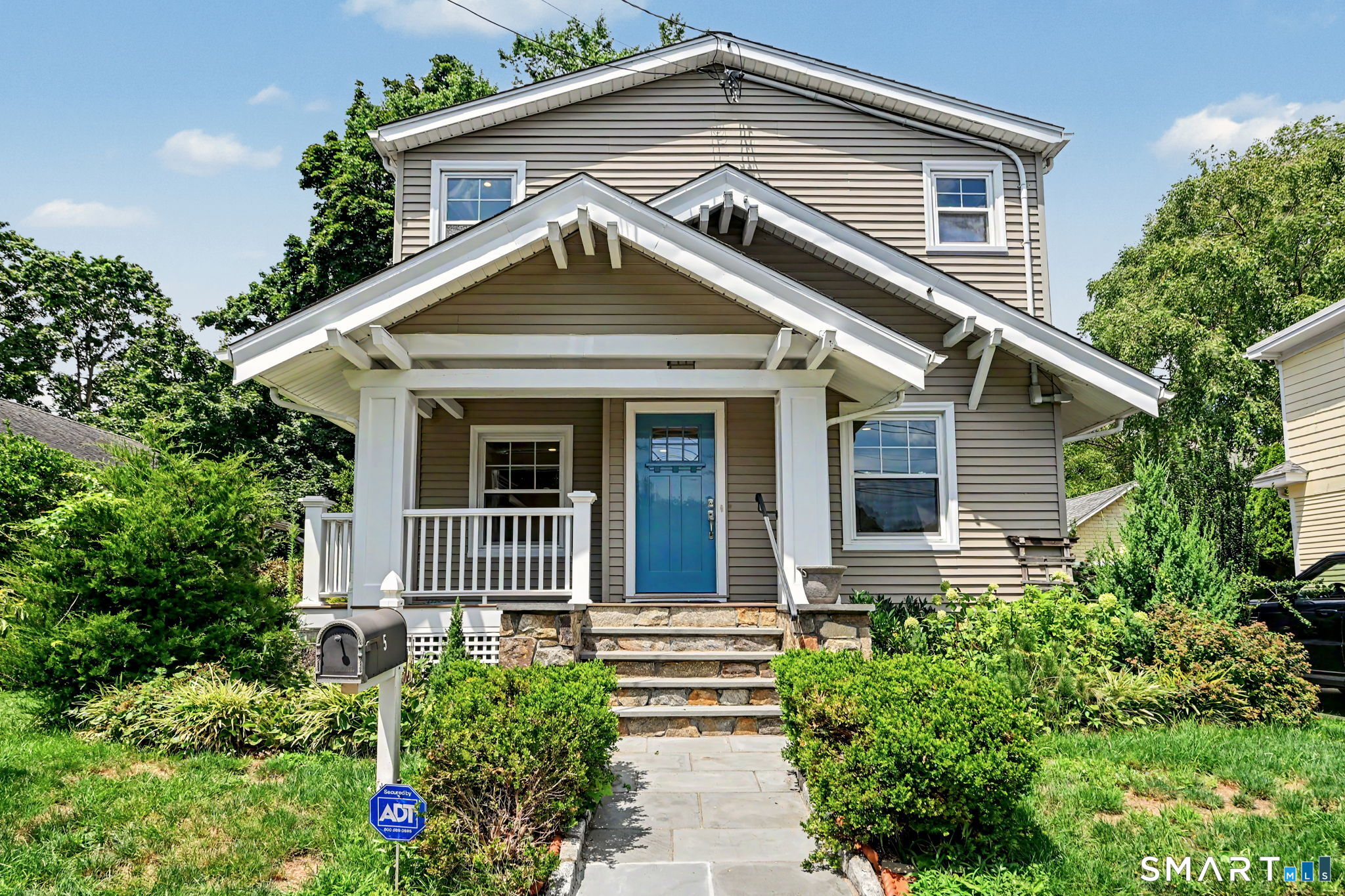 5 Oakland Terrace, Darien