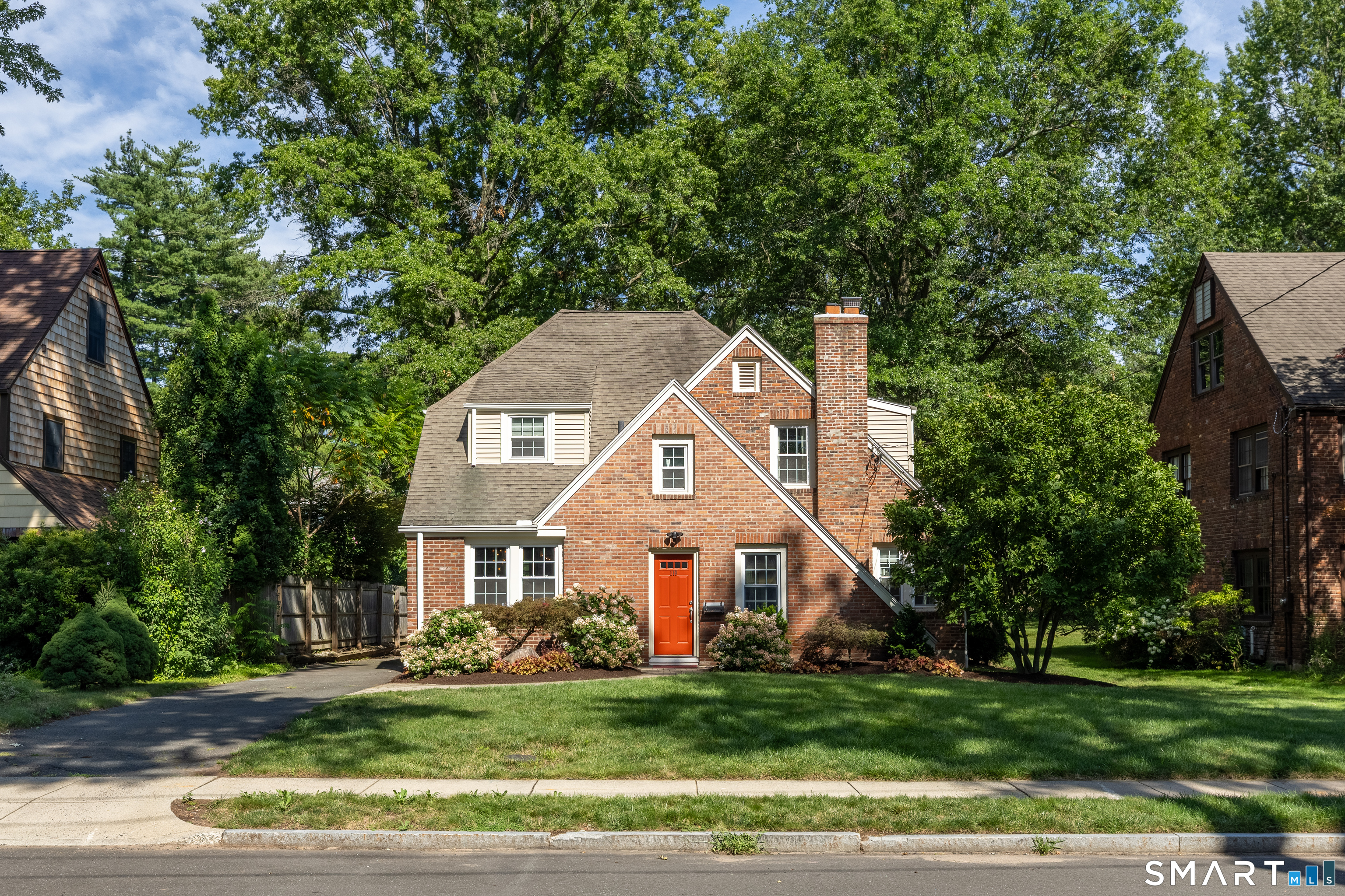 110 Foxcroft Road photo 36