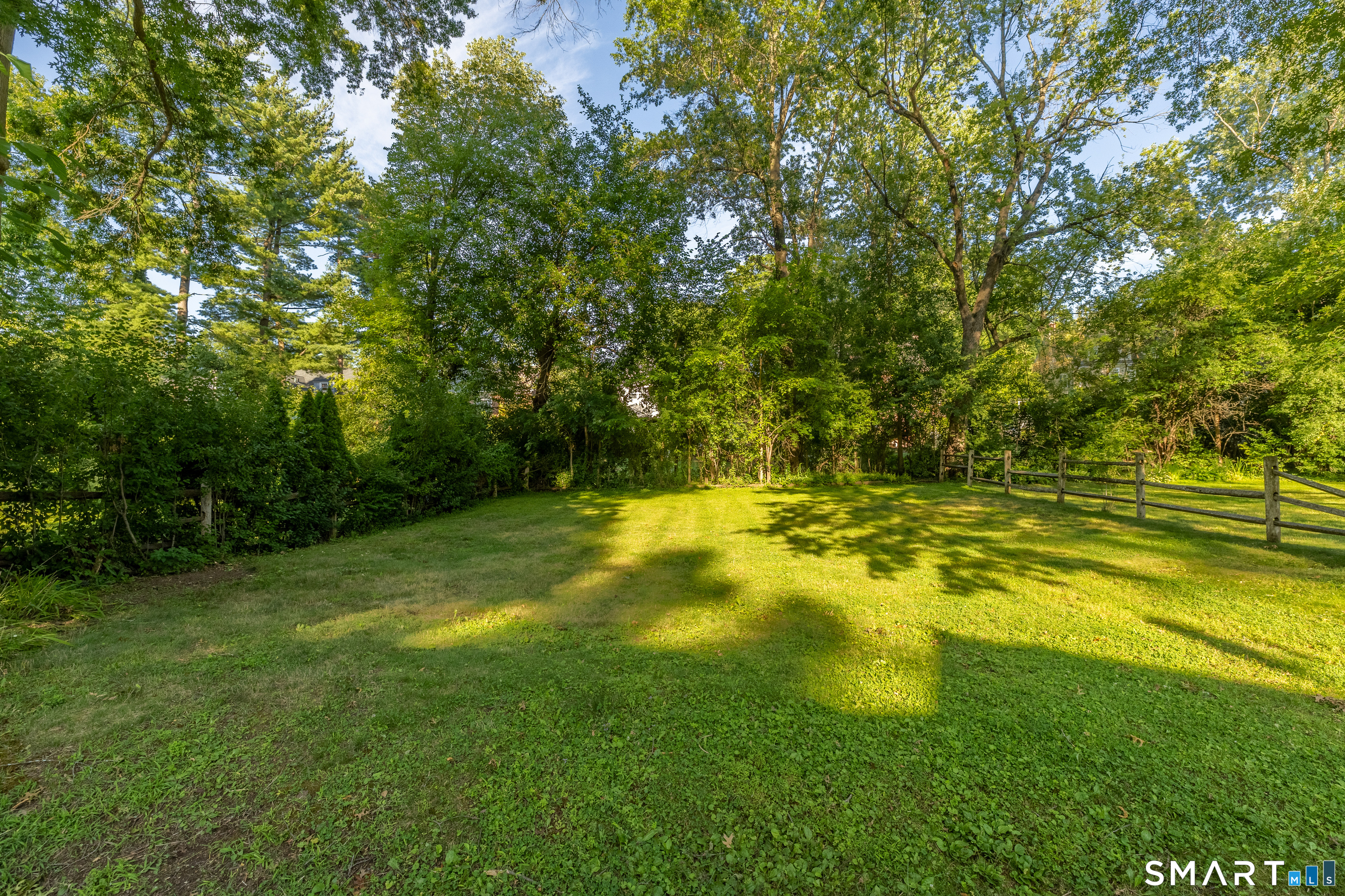 110 Foxcroft Road photo 31