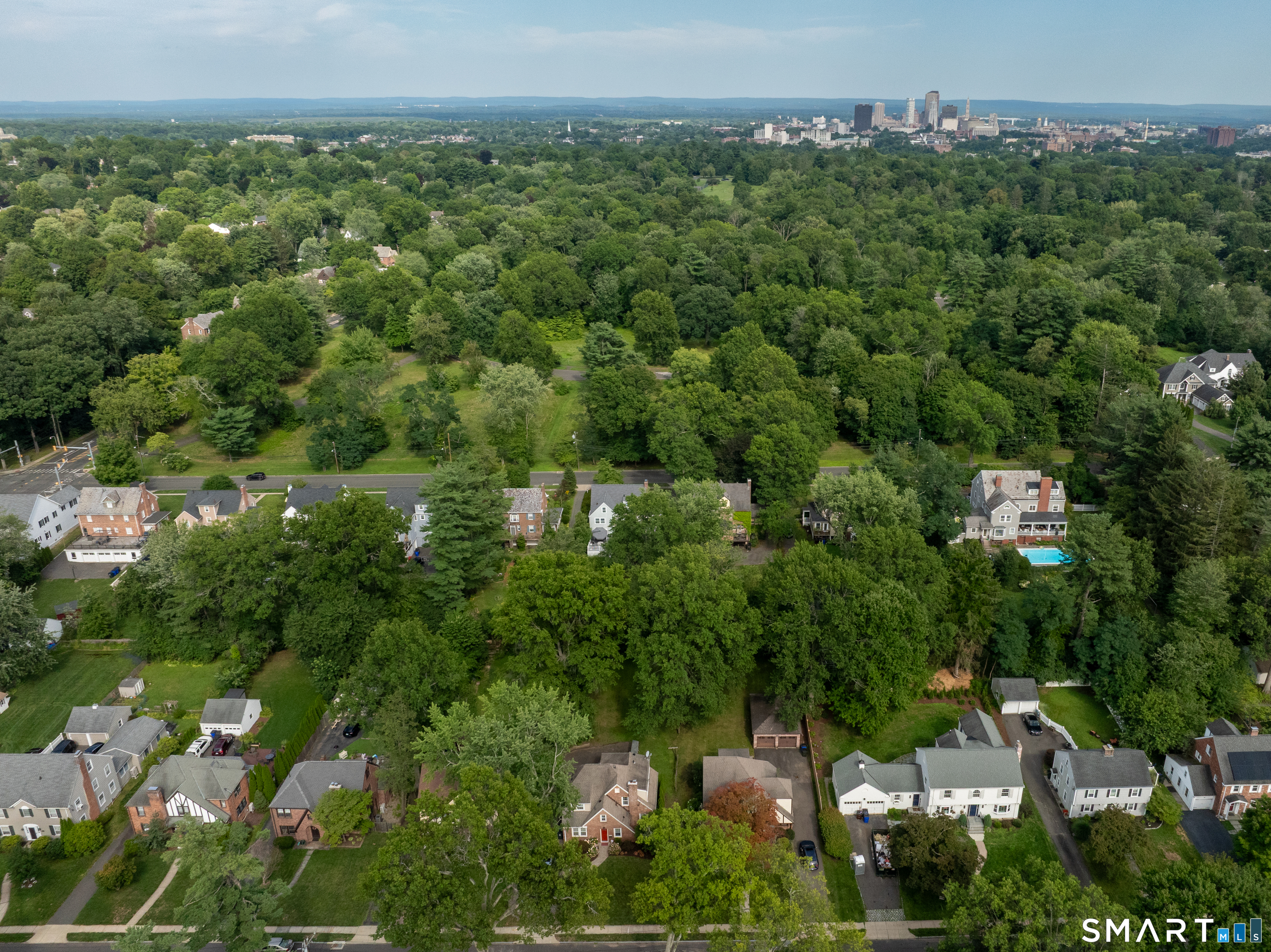 110 Foxcroft Road photo 34