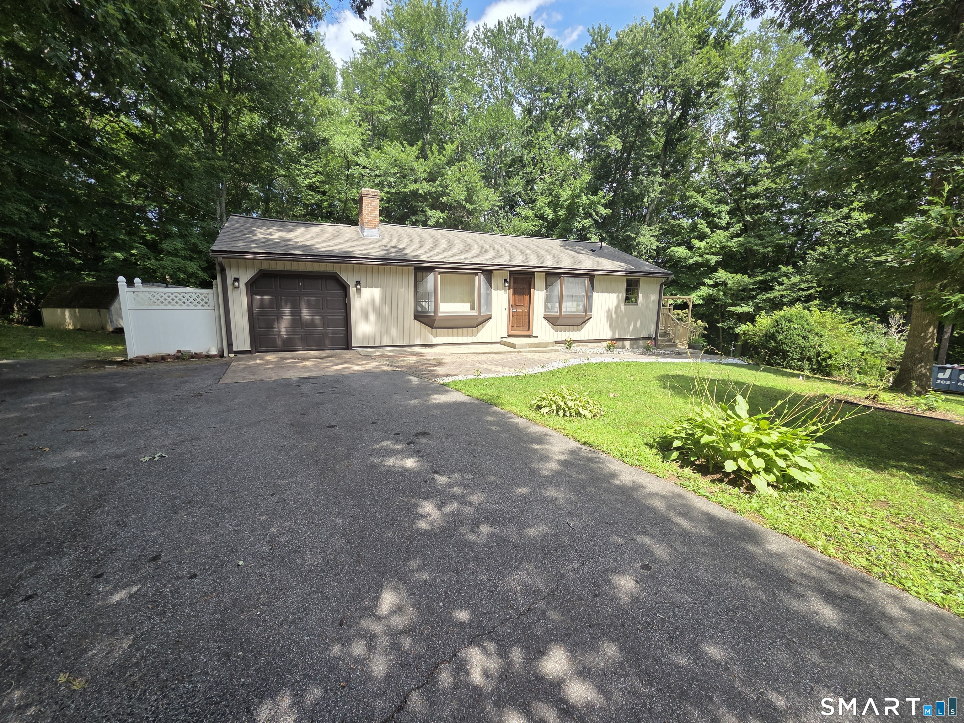 109 South Road photo 2