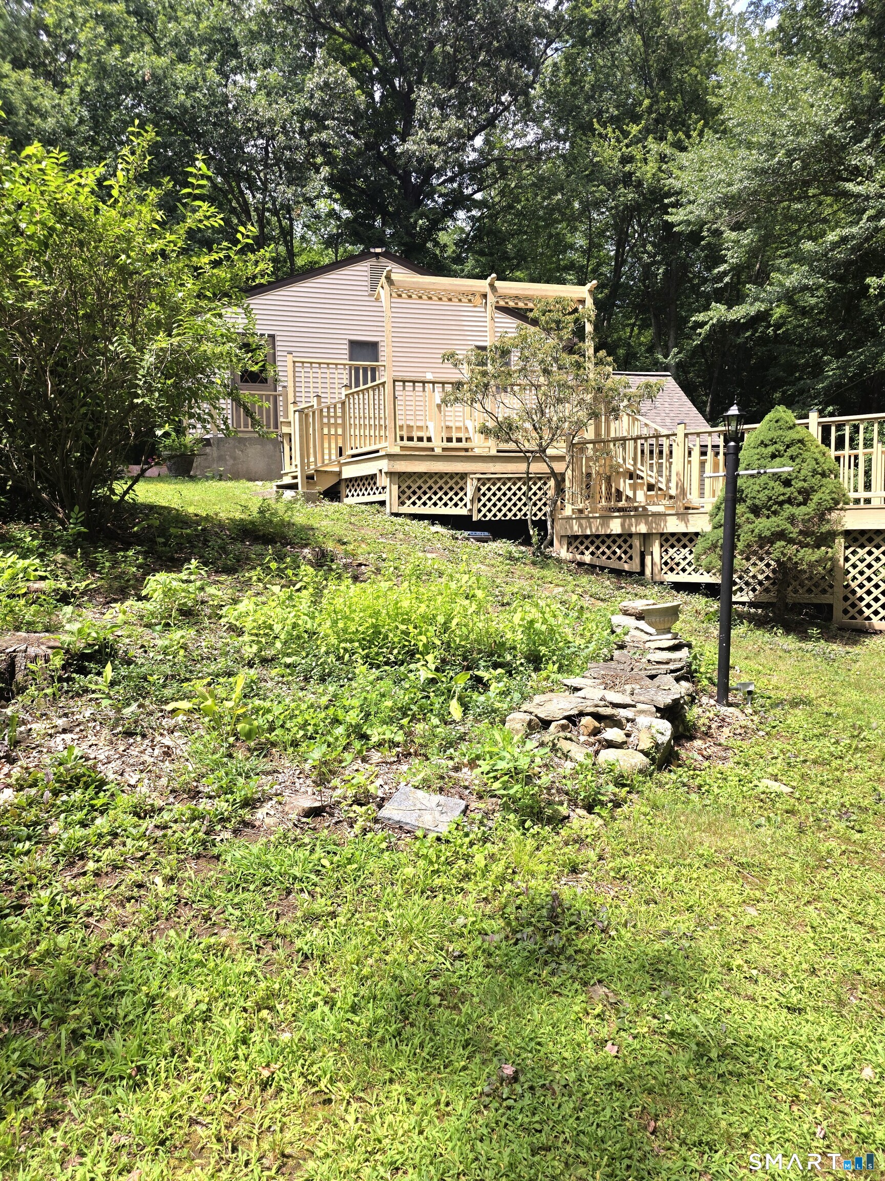 109 South Road photo 3