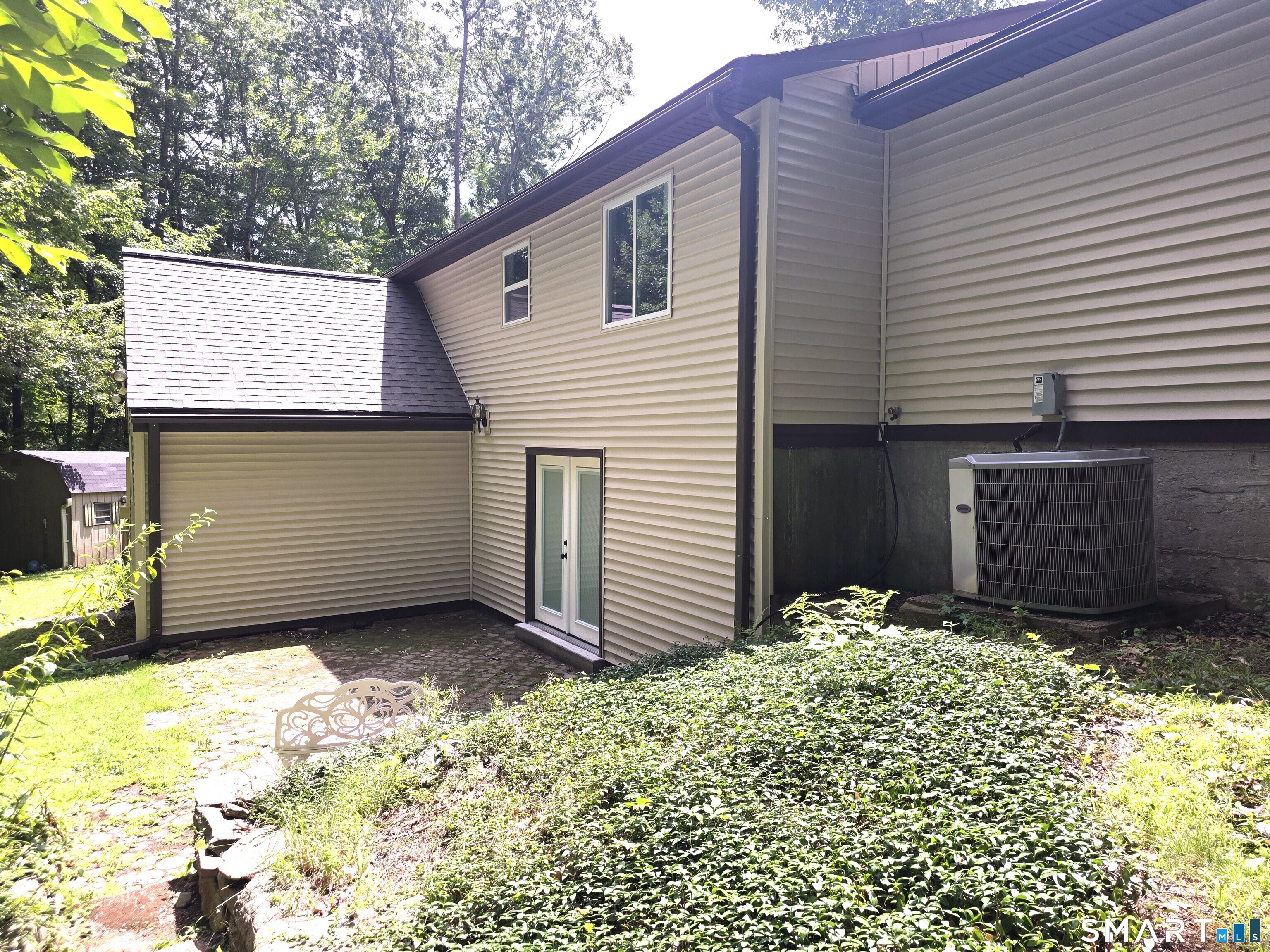 109 South Road photo 33