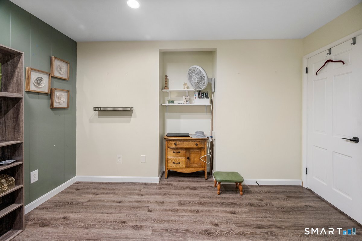 127 Rowland Drive photo 10