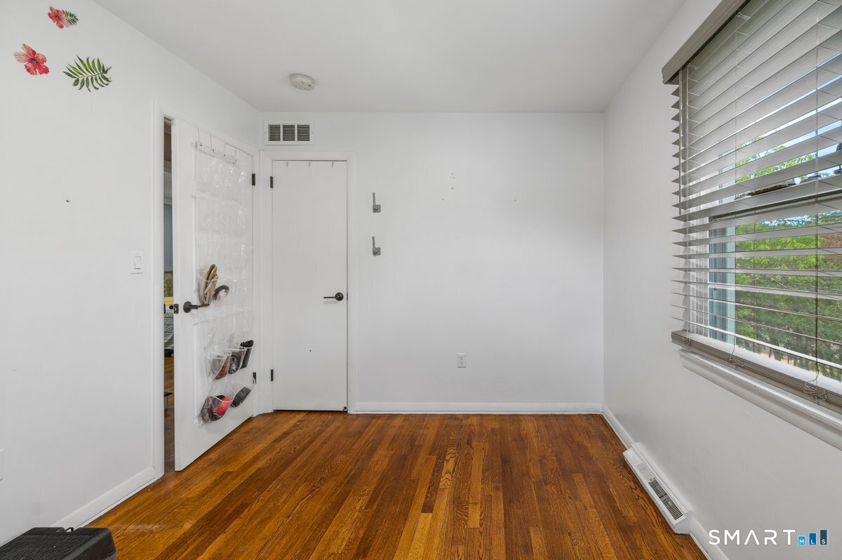 127 Rowland Drive photo 12