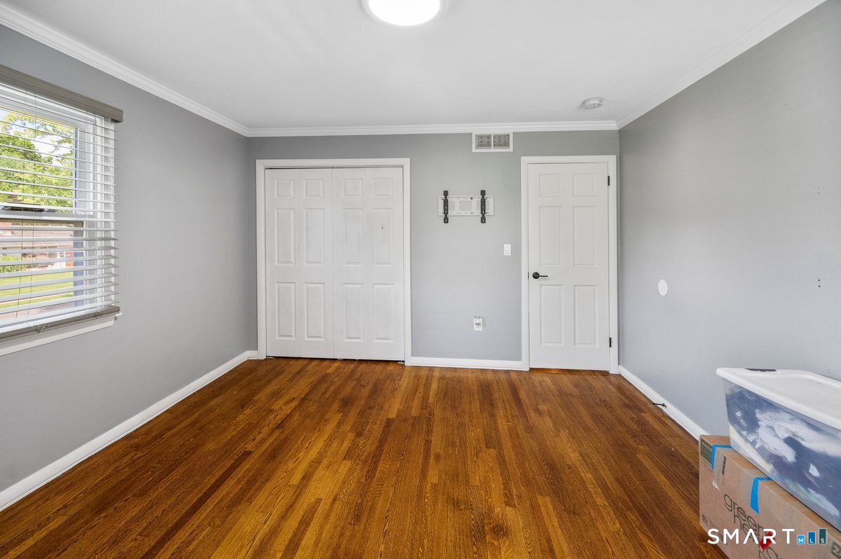 127 Rowland Drive photo 20