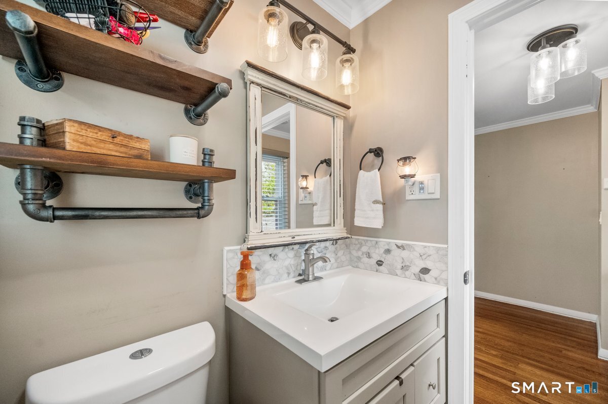 127 Rowland Drive photo 25