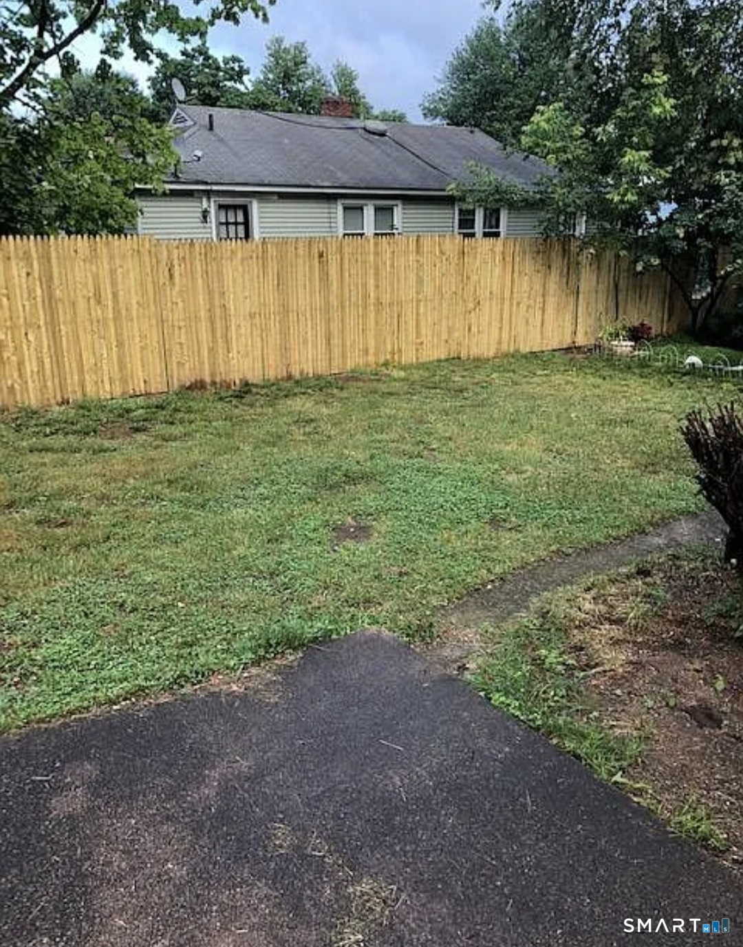 9 Hathaway Lane photo 2