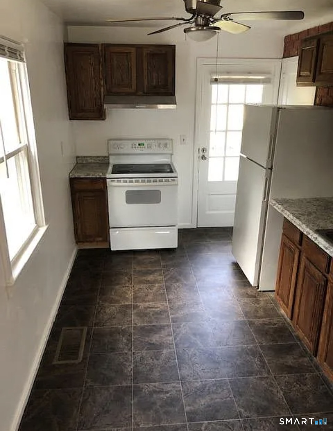9 Hathaway Lane photo 9