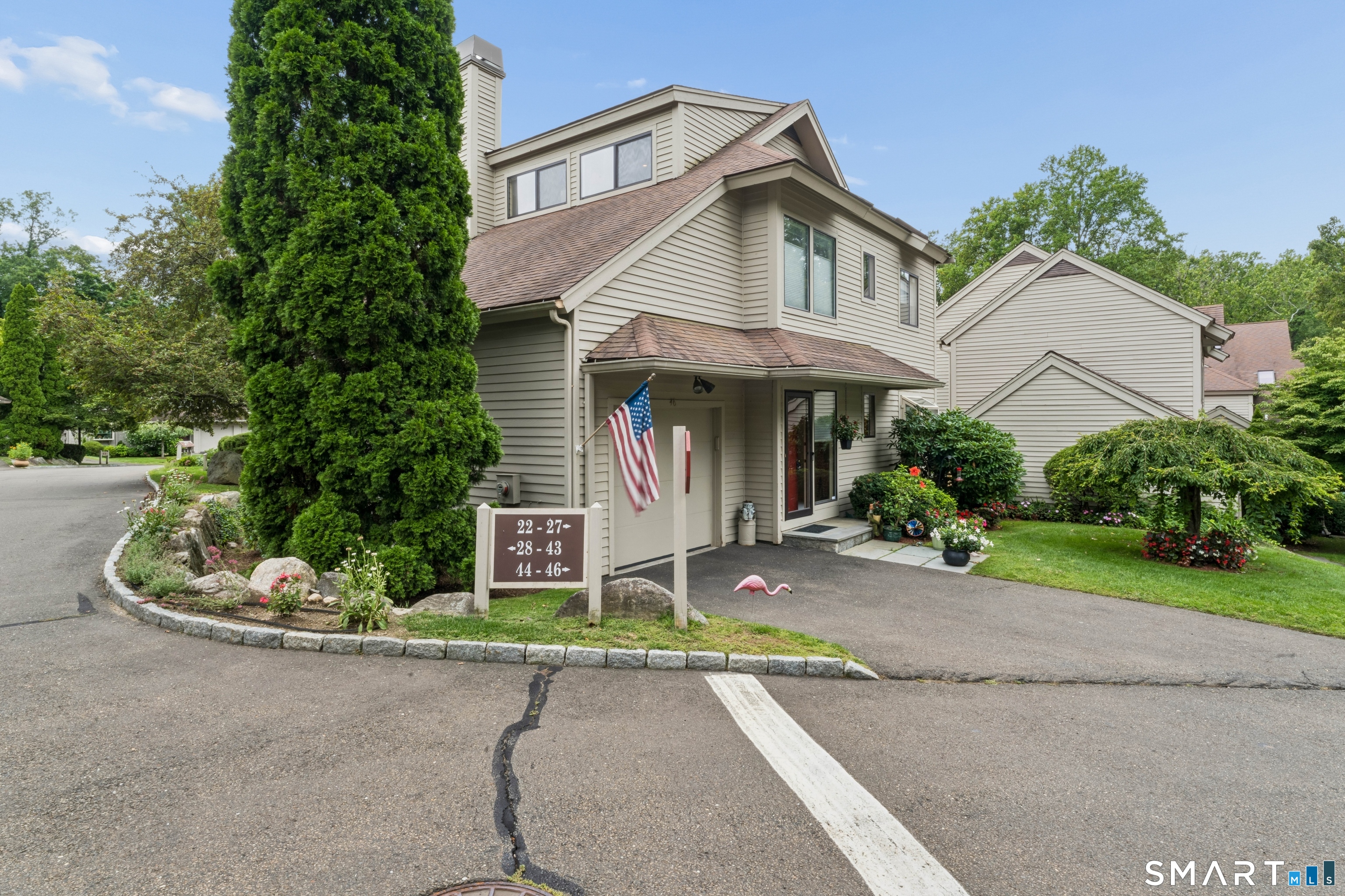 320 Strawberry Hill Avenue, Stamford, Connecticut photo 3