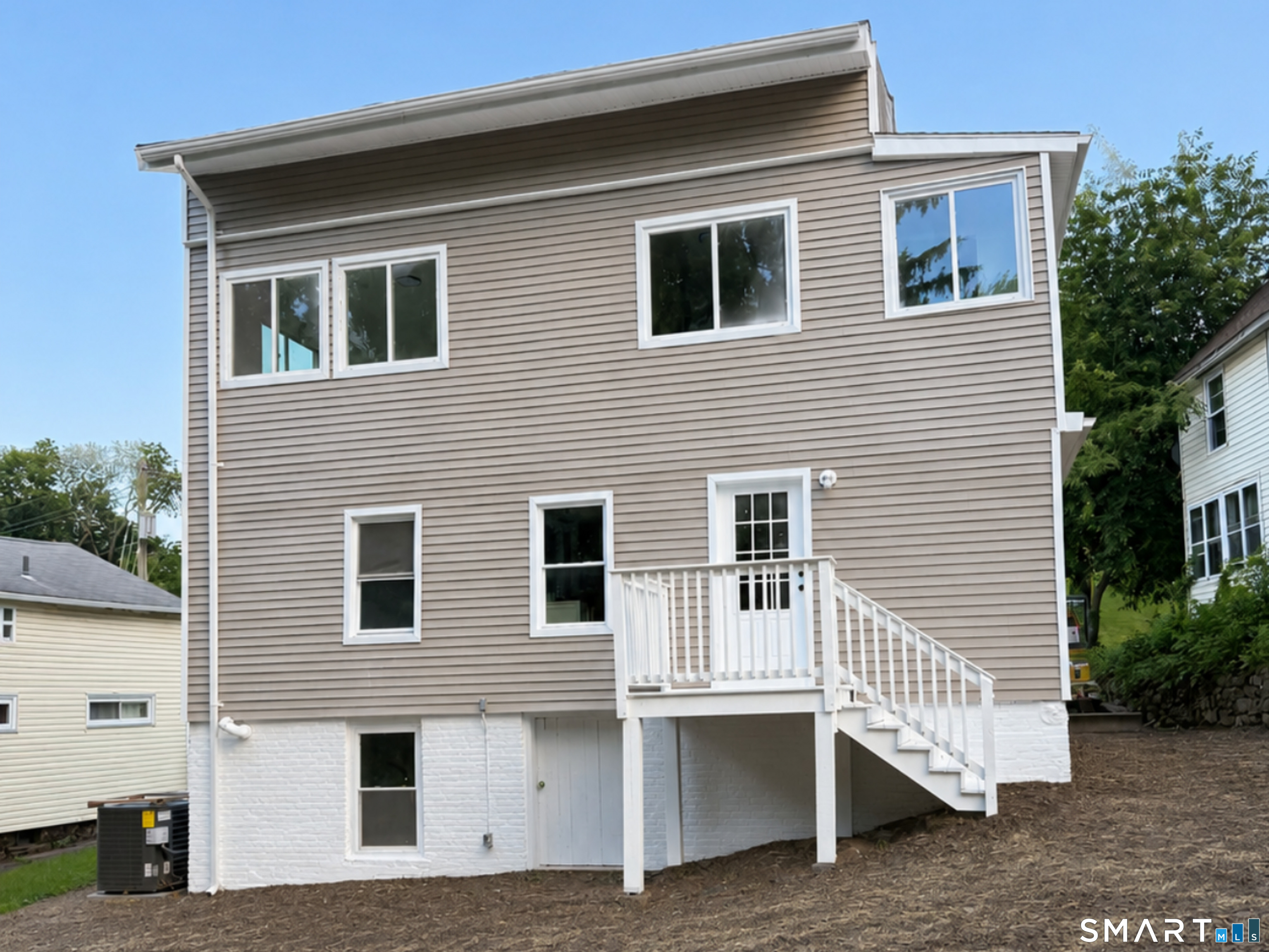image of 1038 W Main St, Waterbury, CT 06708 | MLS# 24197715