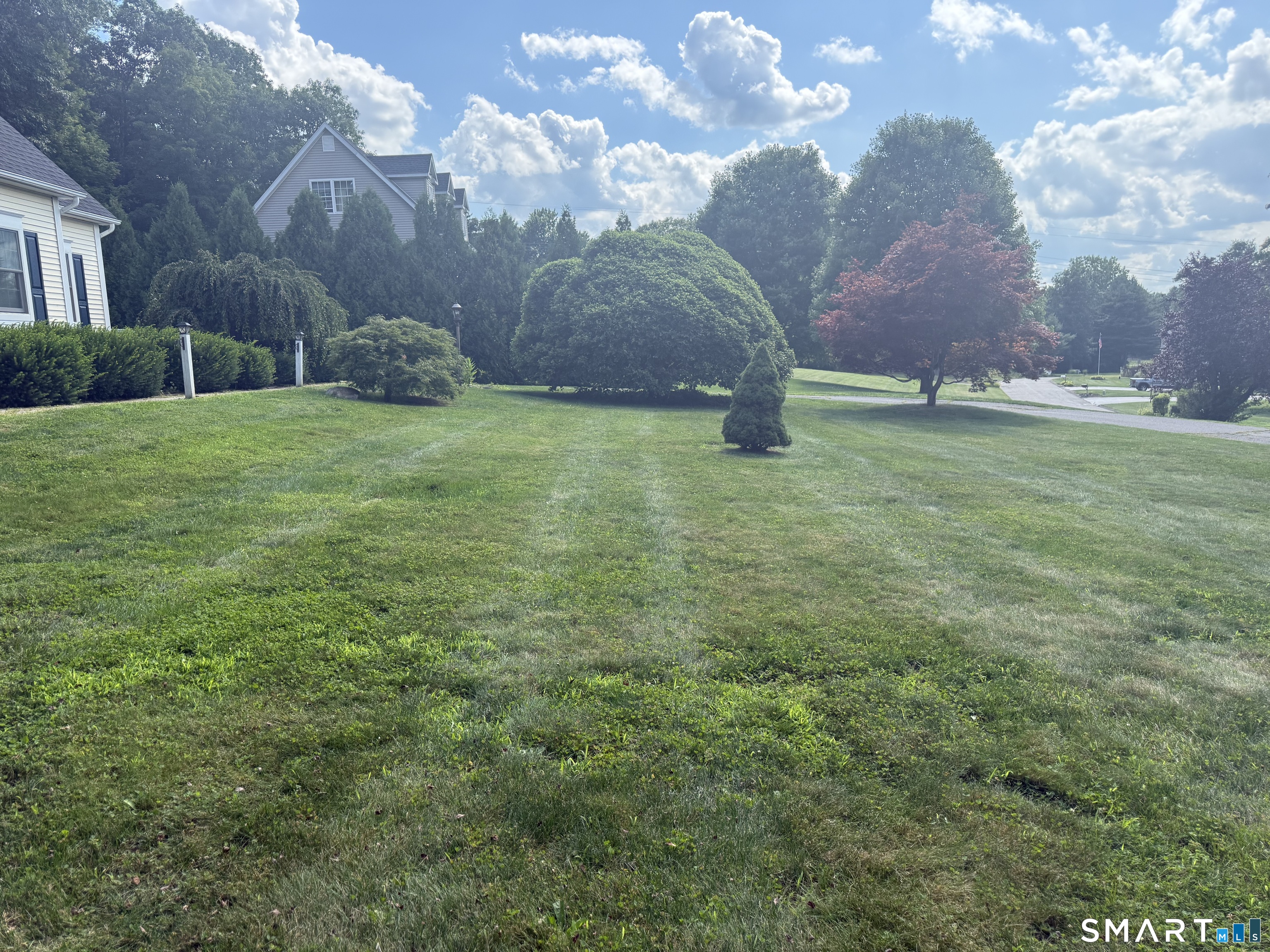 9 Candlewood Lane photo 37