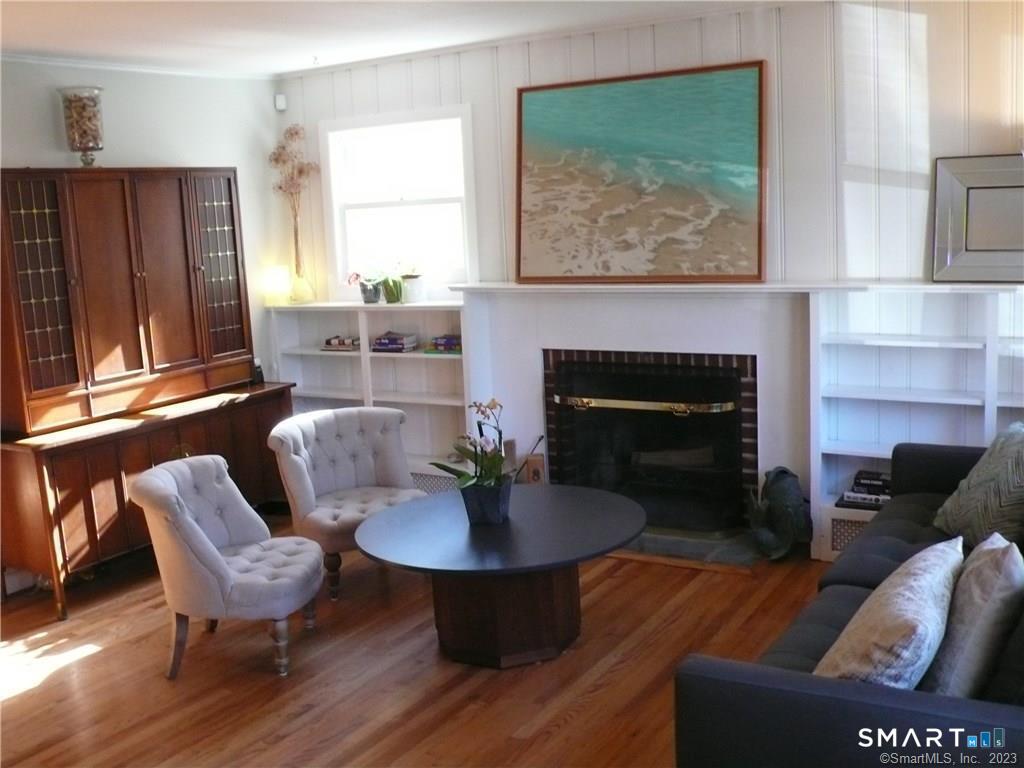 19 Hickory Drive, Westport, Connecticut photo 3