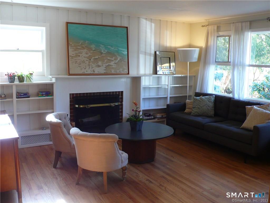 19 Hickory Drive, Westport, Connecticut photo 4
