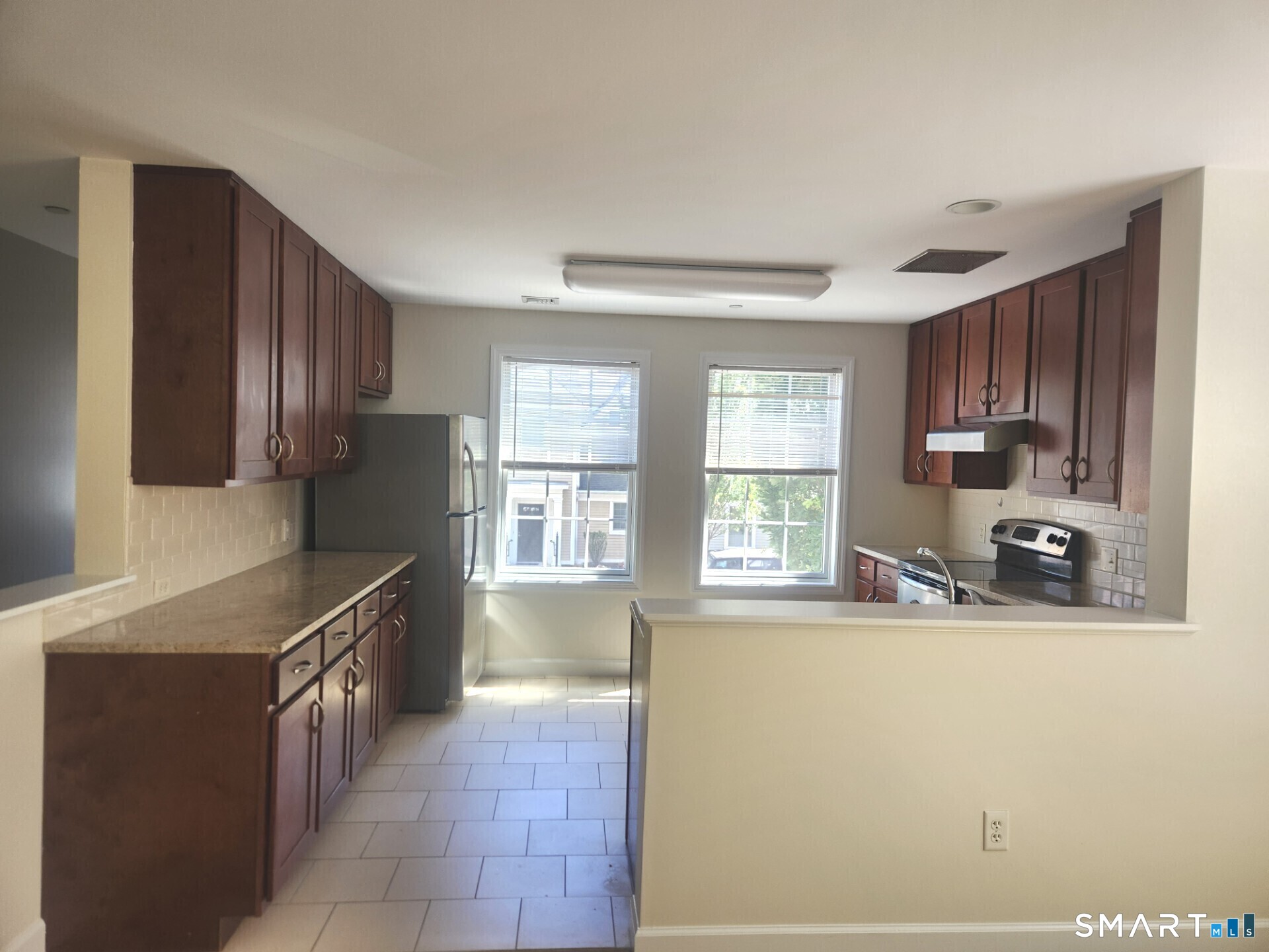46 Stoneridge Circle, Stamford, Connecticut photo 5