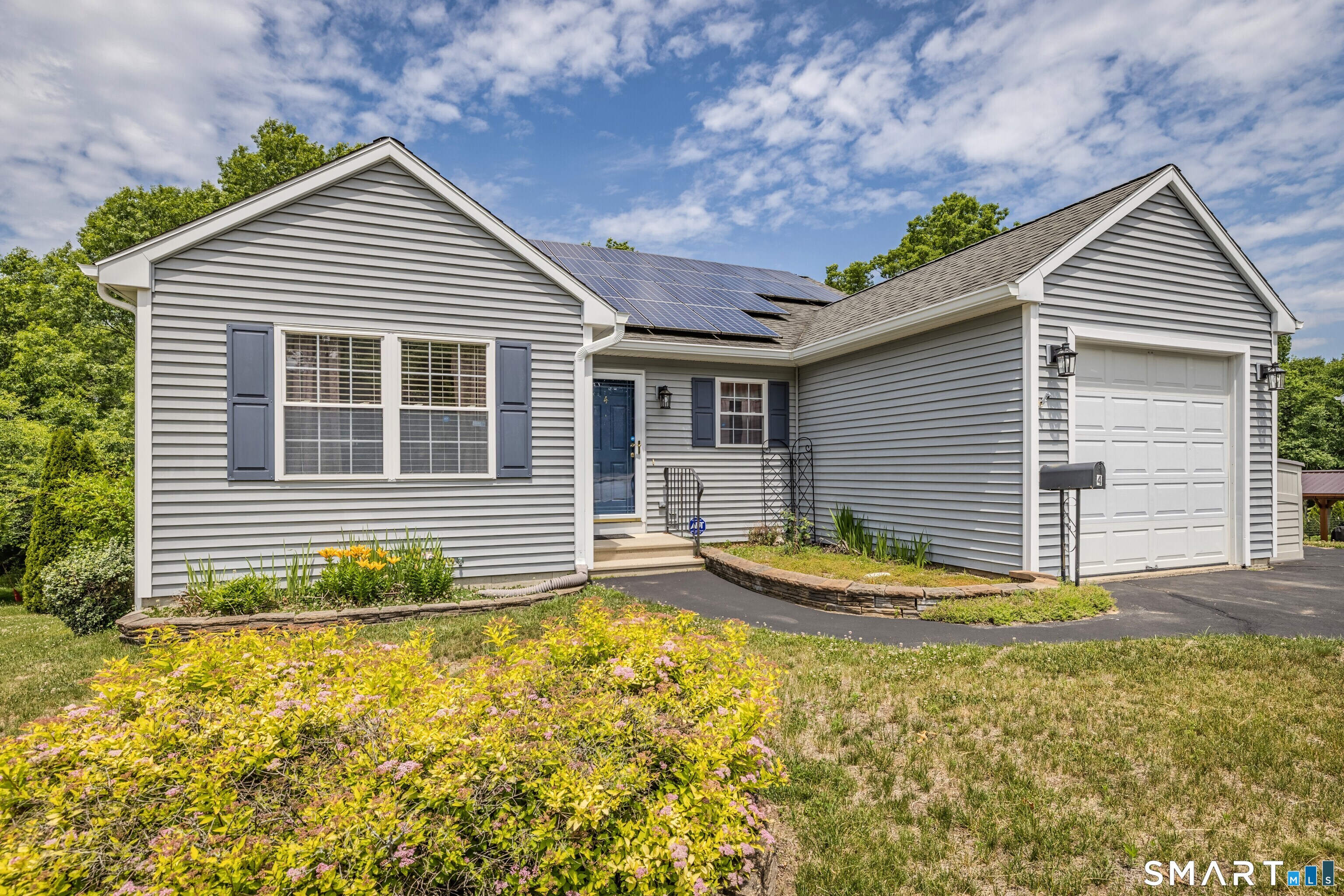 4 Aspen Place photo 3