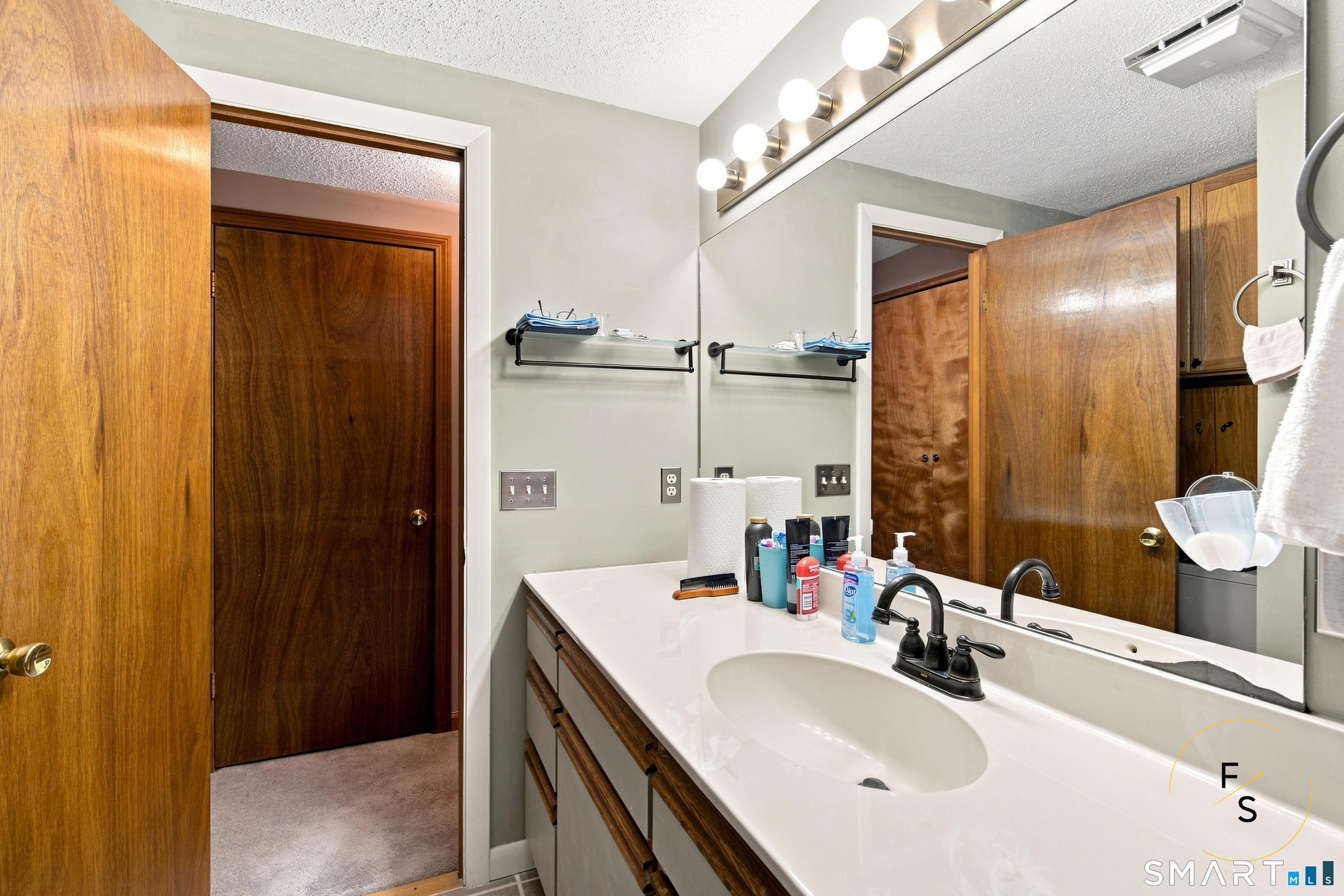 242 Talcottville Road  Unit #209 photo 21