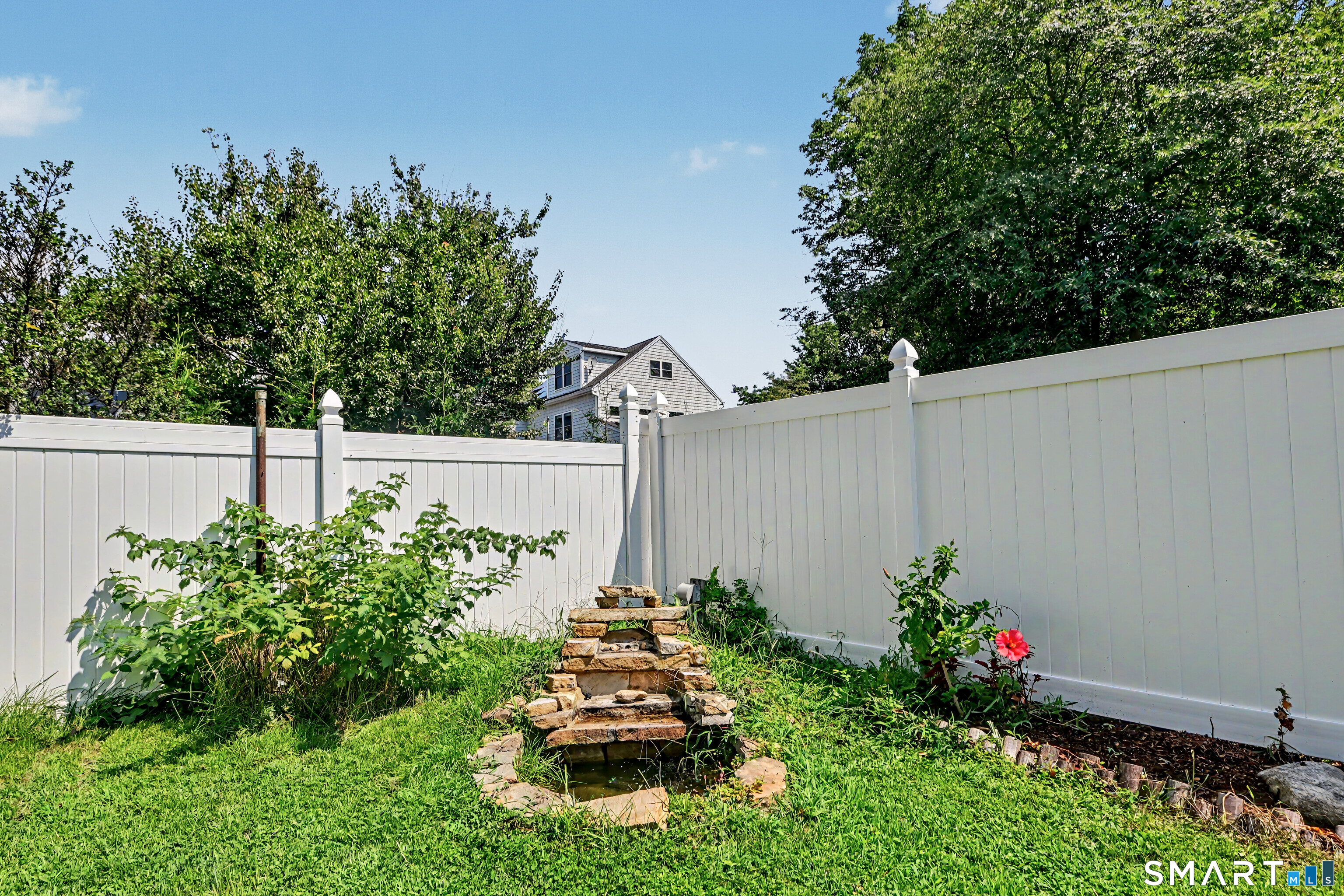 72 Palmer Avenue photo 40
