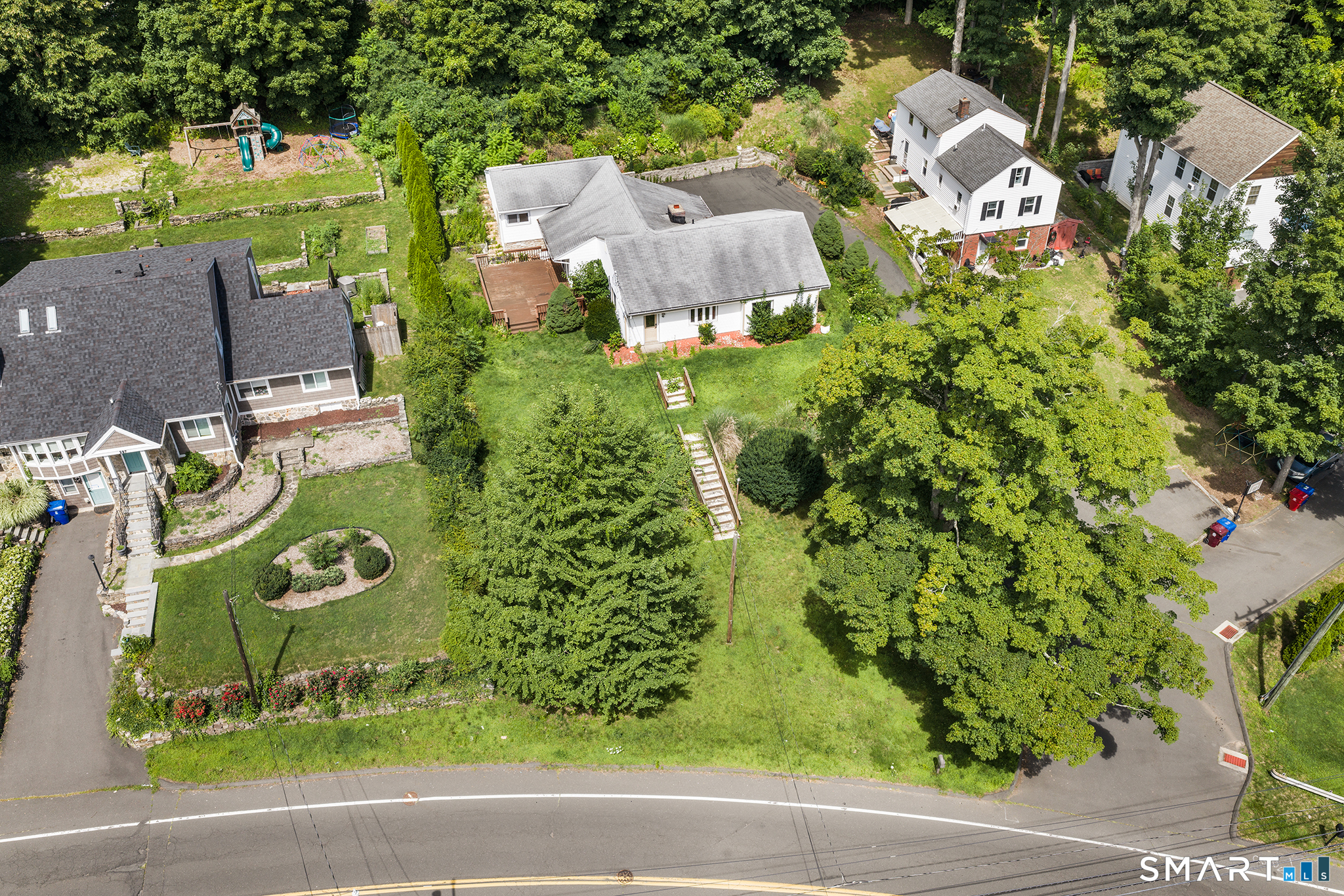 299 South Road photo 32