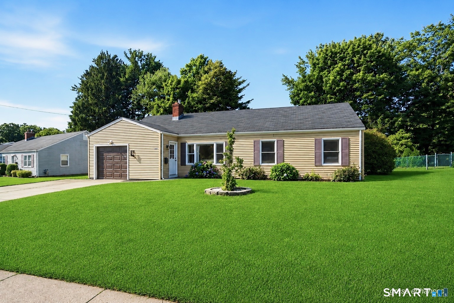 82 Weaver Road photo 4