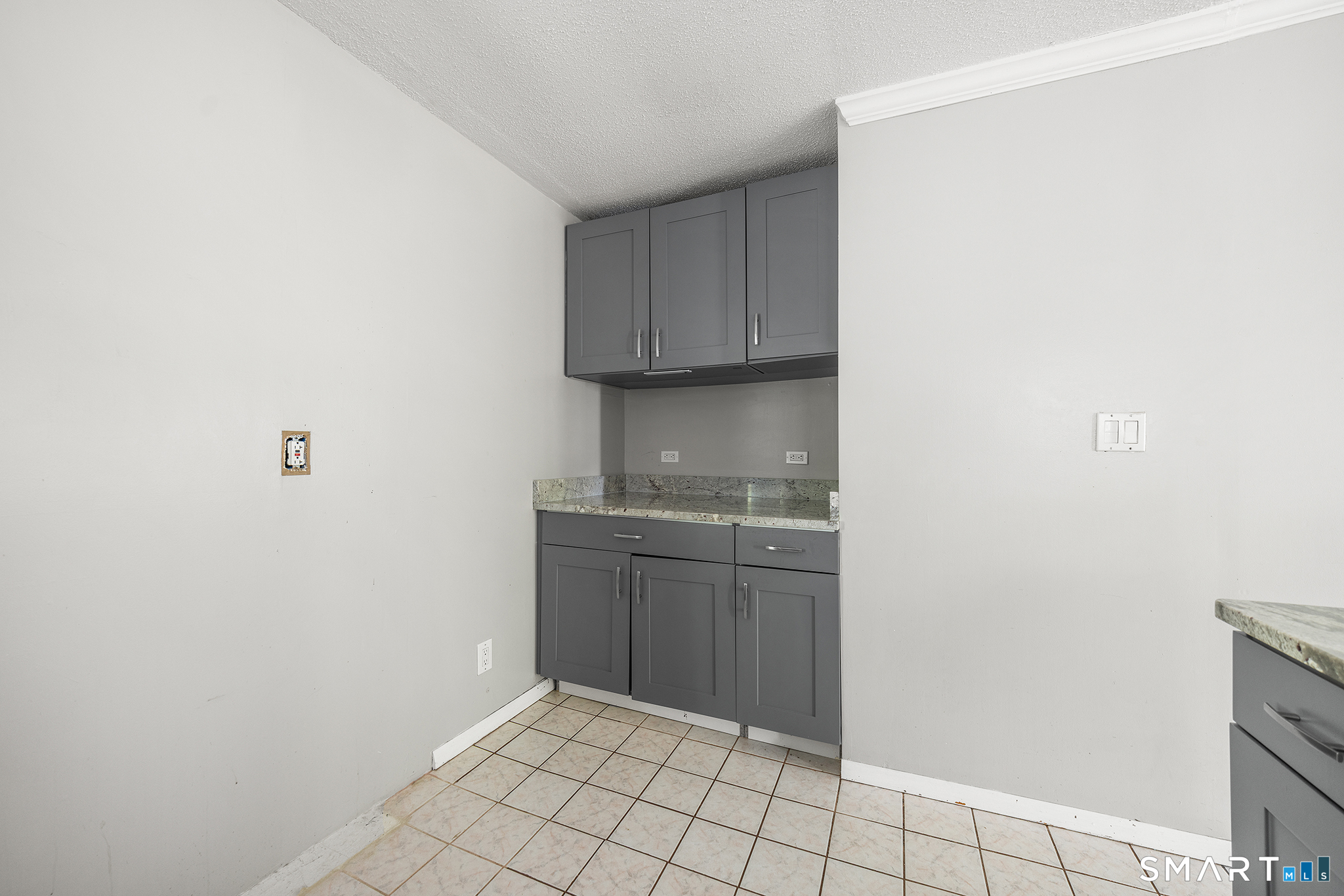 299 South Road photo 13